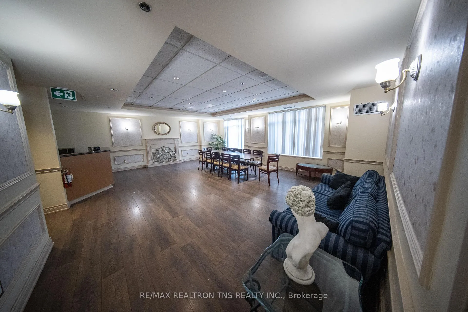 Photo 17 of Unit Ph1, 135 Pond Drive, Markham, Commerce Valley — HOMEH