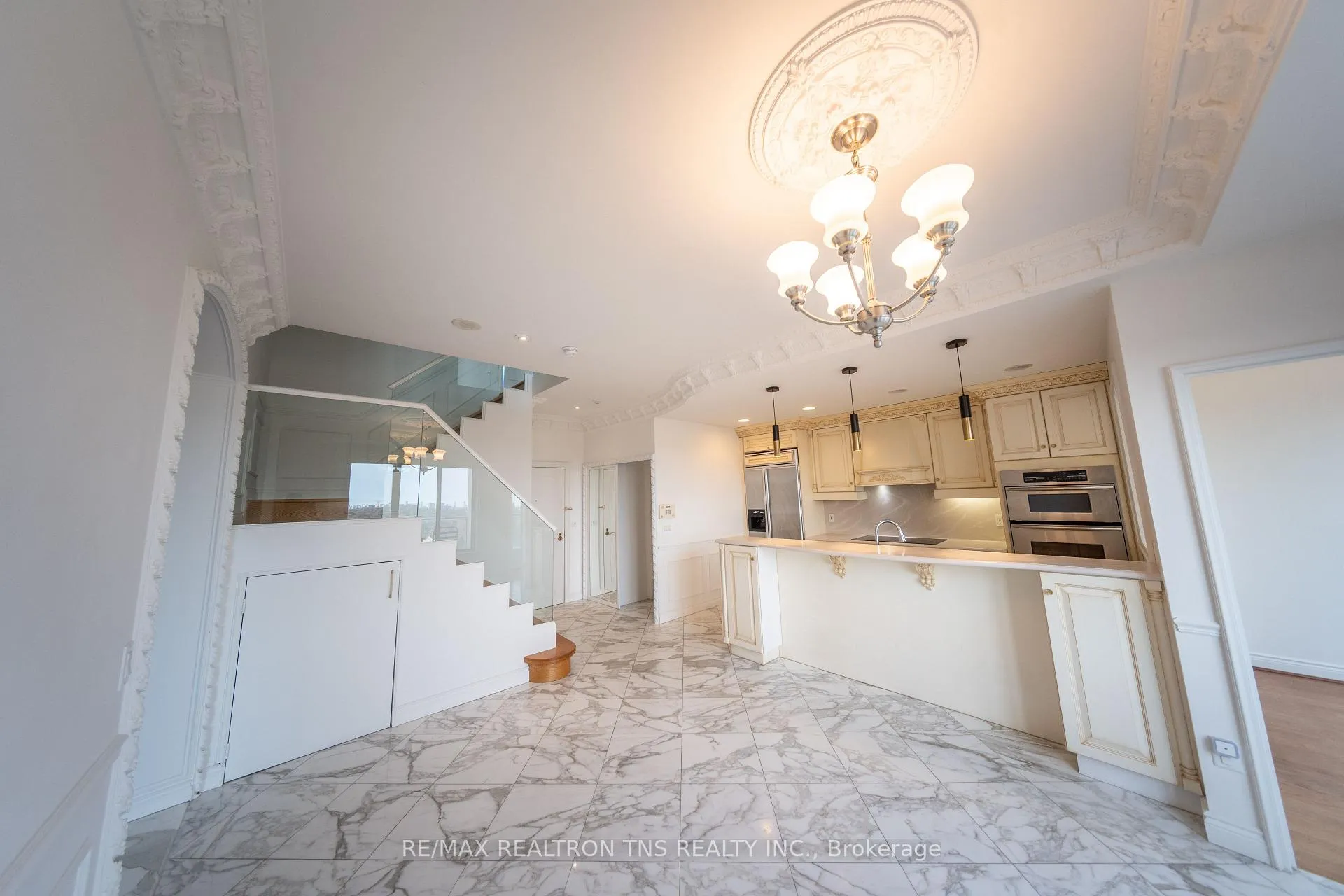 Photo 26 of Unit Ph1, 135 Pond Drive, Markham, Commerce Valley — HOMEH