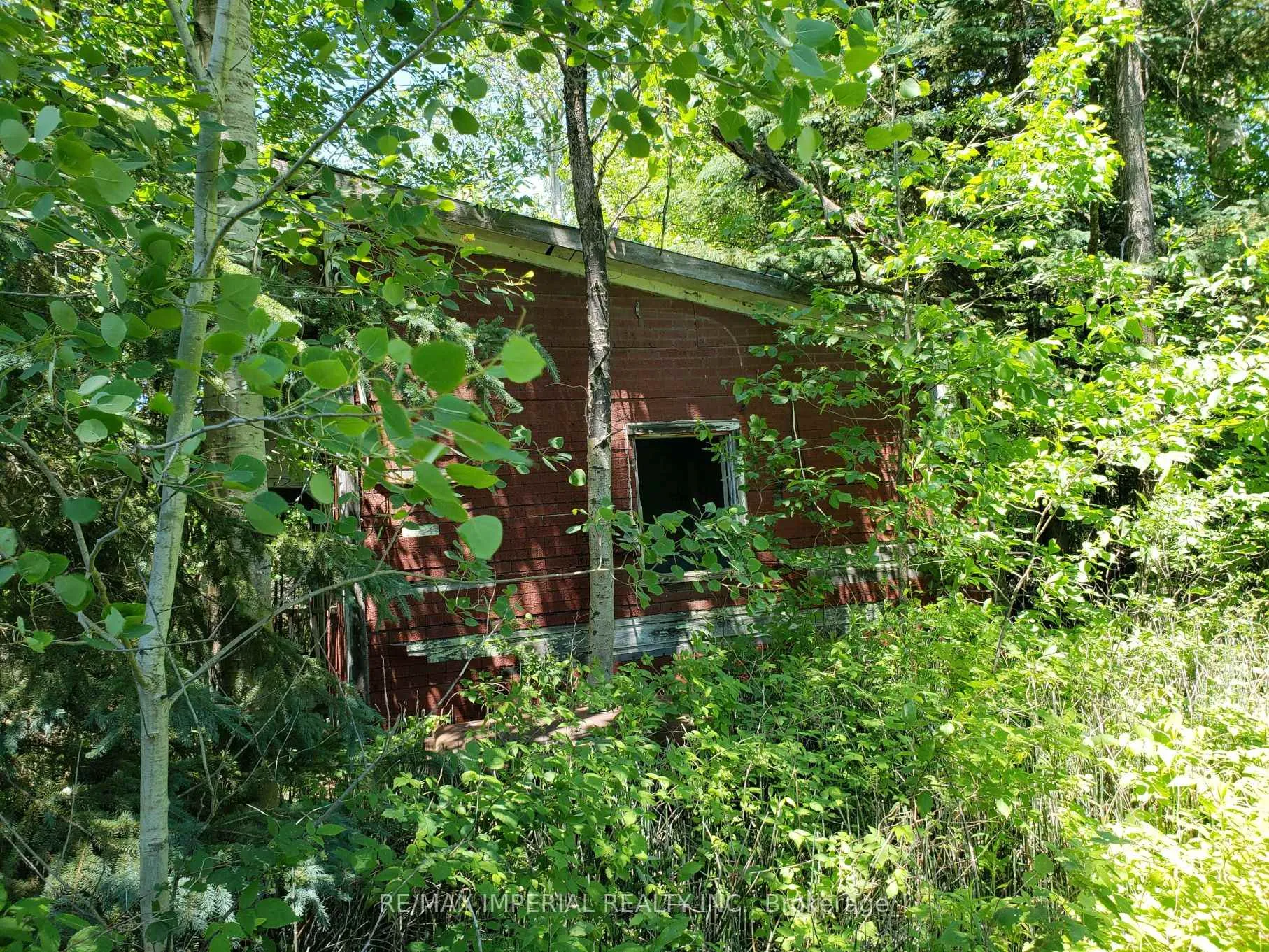 Front of 15572 Highway 17