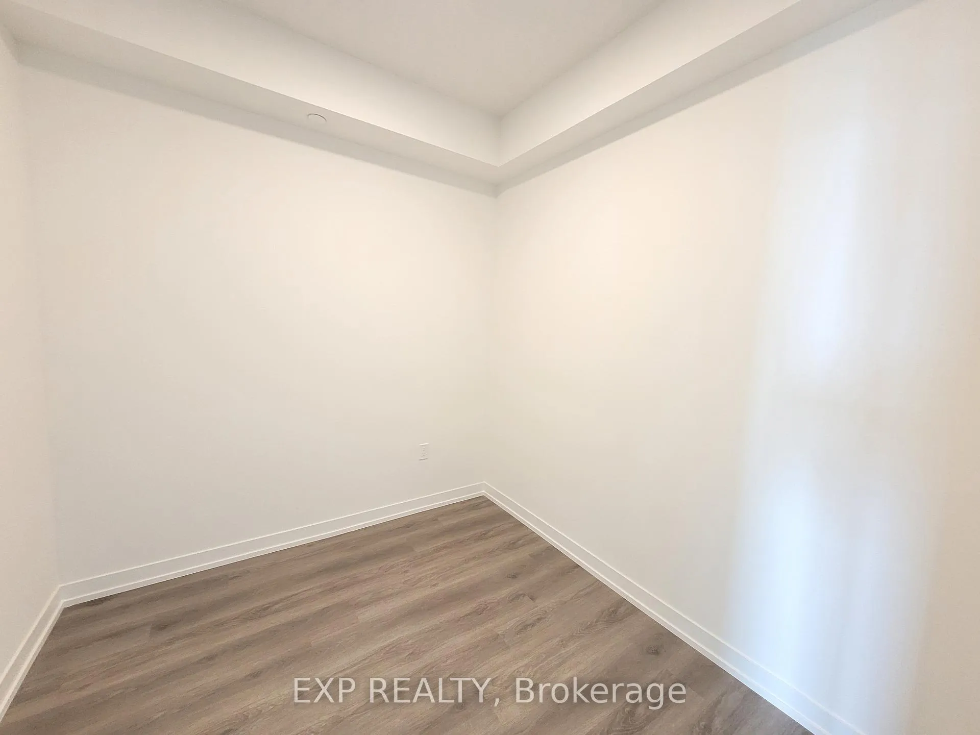 Photo 3 of Unit 1005, 225 Commerce Street, Vaughan, Vaughan Corporate Centre — HOMEH