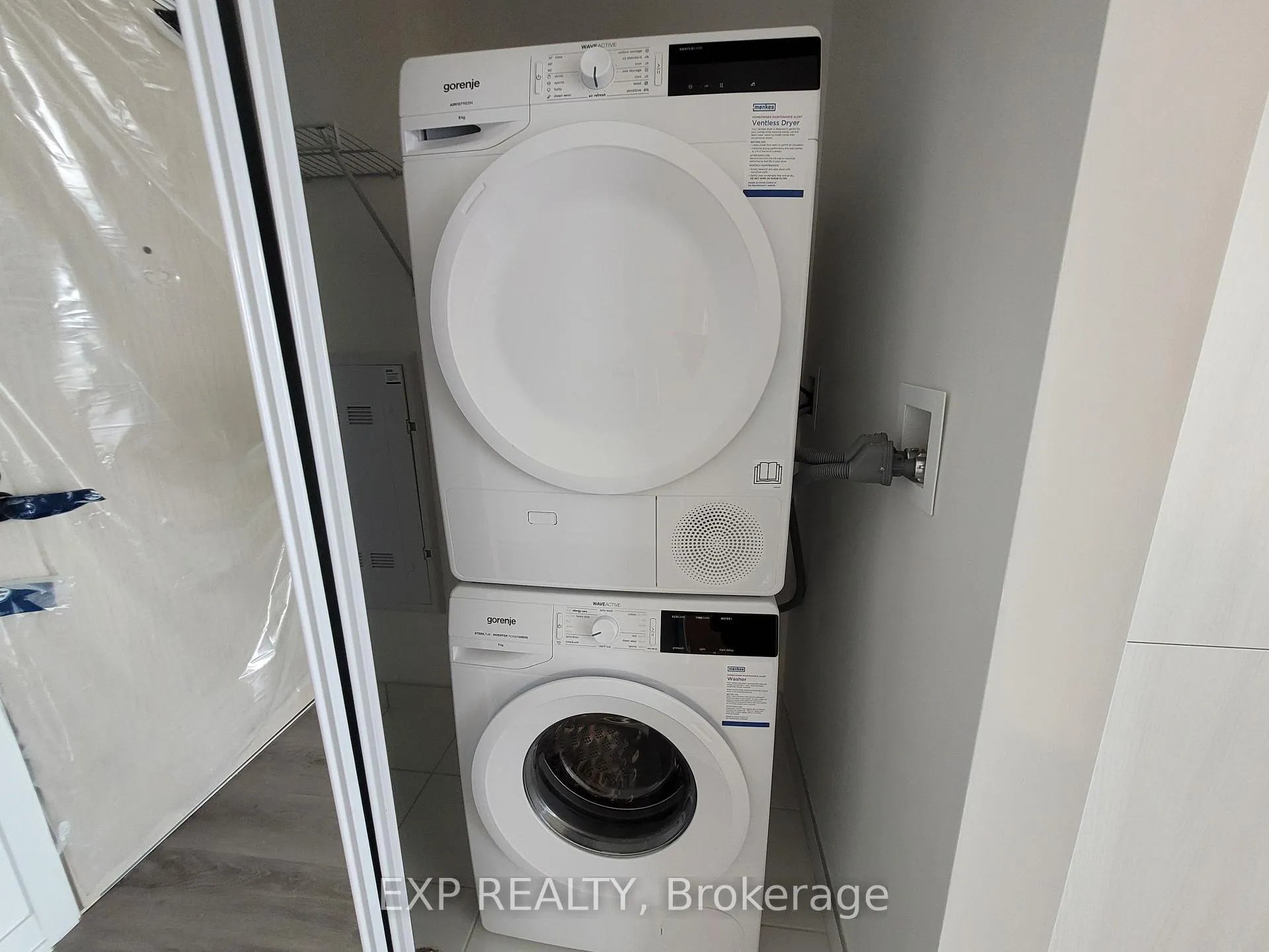 Photo 6 of Unit 1005, 225 Commerce Street, Vaughan, Vaughan Corporate Centre — HOMEH