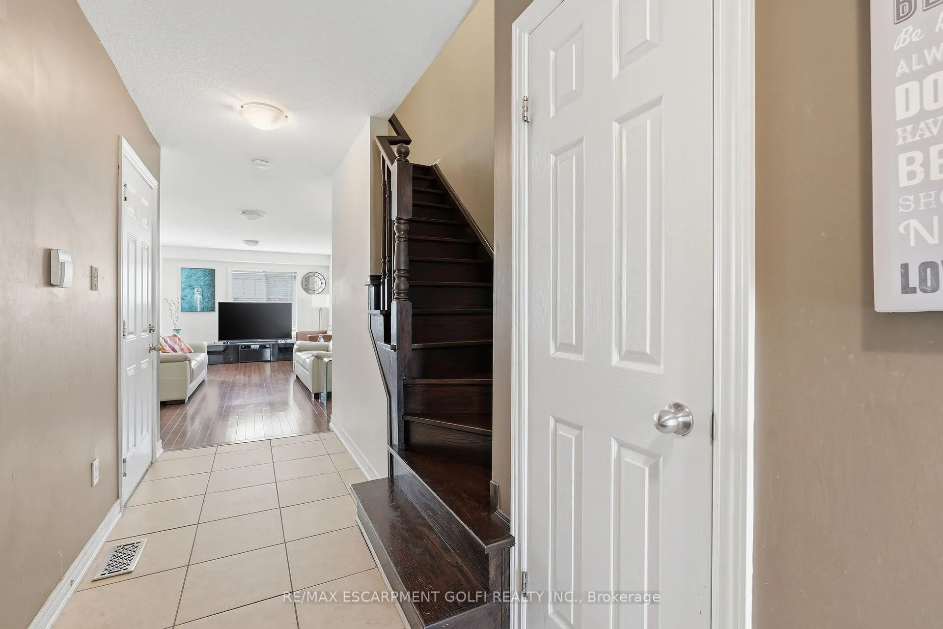 Photo 4 of Unit 7, 307 Highway 8, Hamilton, Stoney Creek — HOMEH
