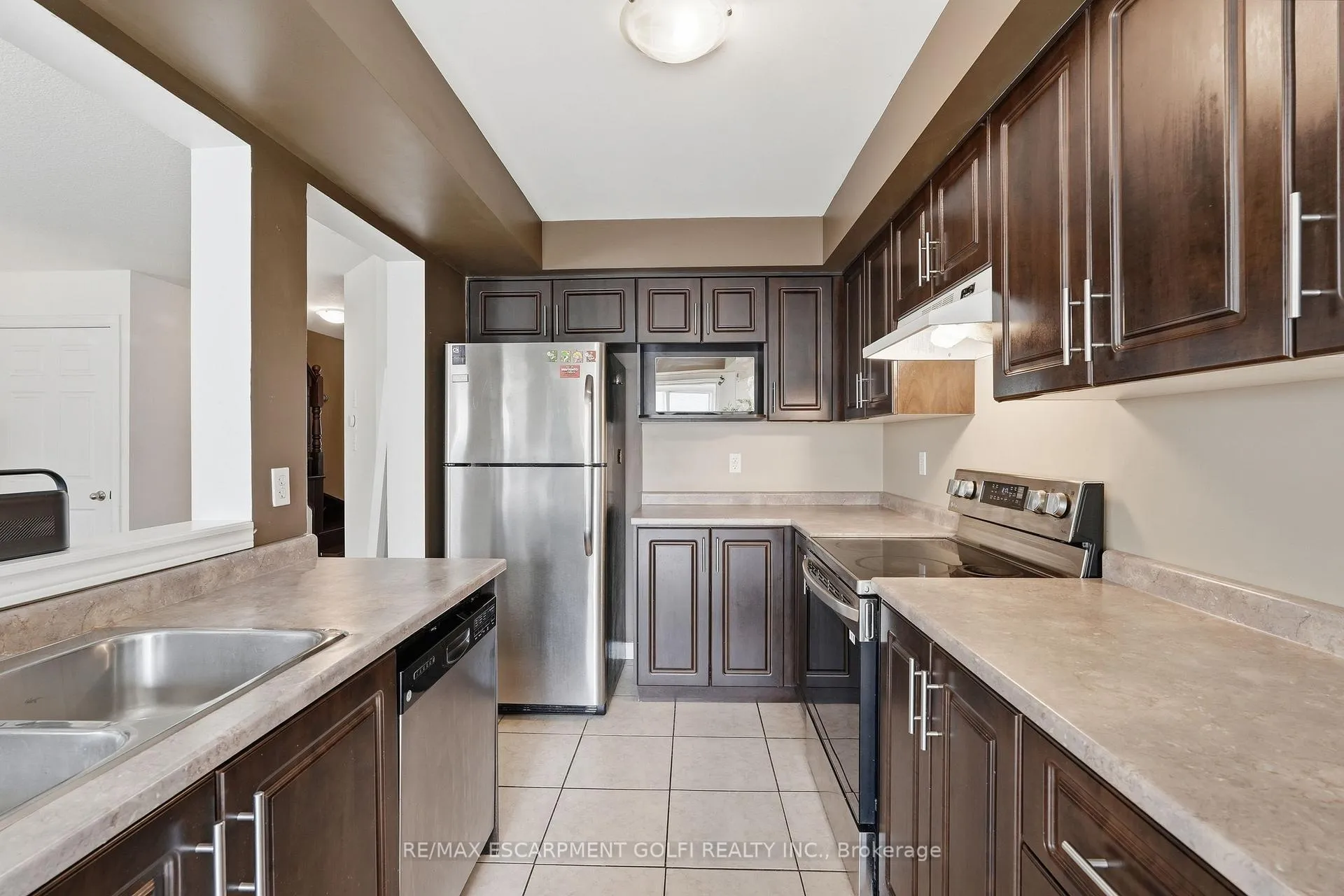 Photo 12 of Unit 7, 307 Highway 8, Hamilton, Stoney Creek — HOMEH