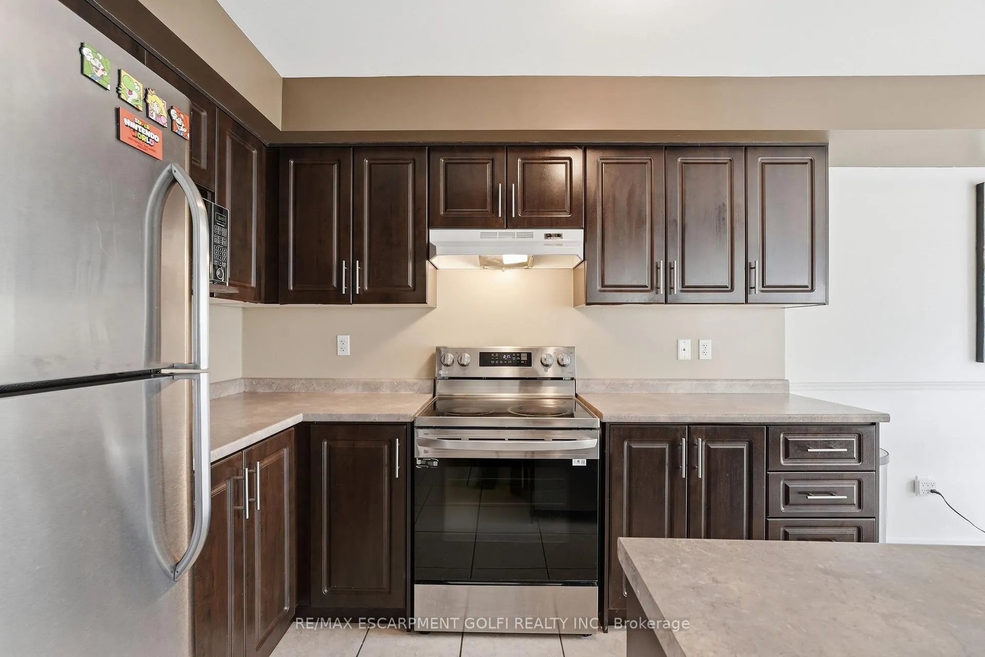 Photo 13 of Unit 7, 307 Highway 8, Hamilton, Stoney Creek — HOMEH