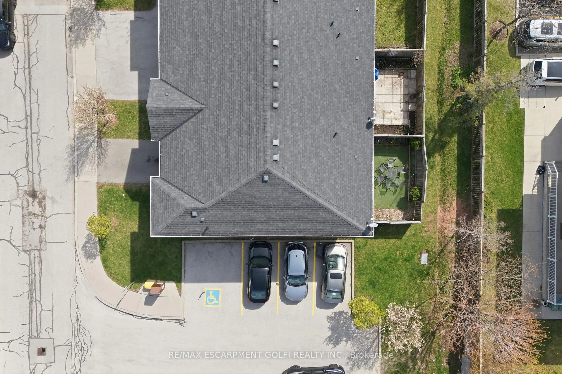 Photo 35 of Unit 7, 307 Highway 8, Hamilton, Stoney Creek — HOMEH