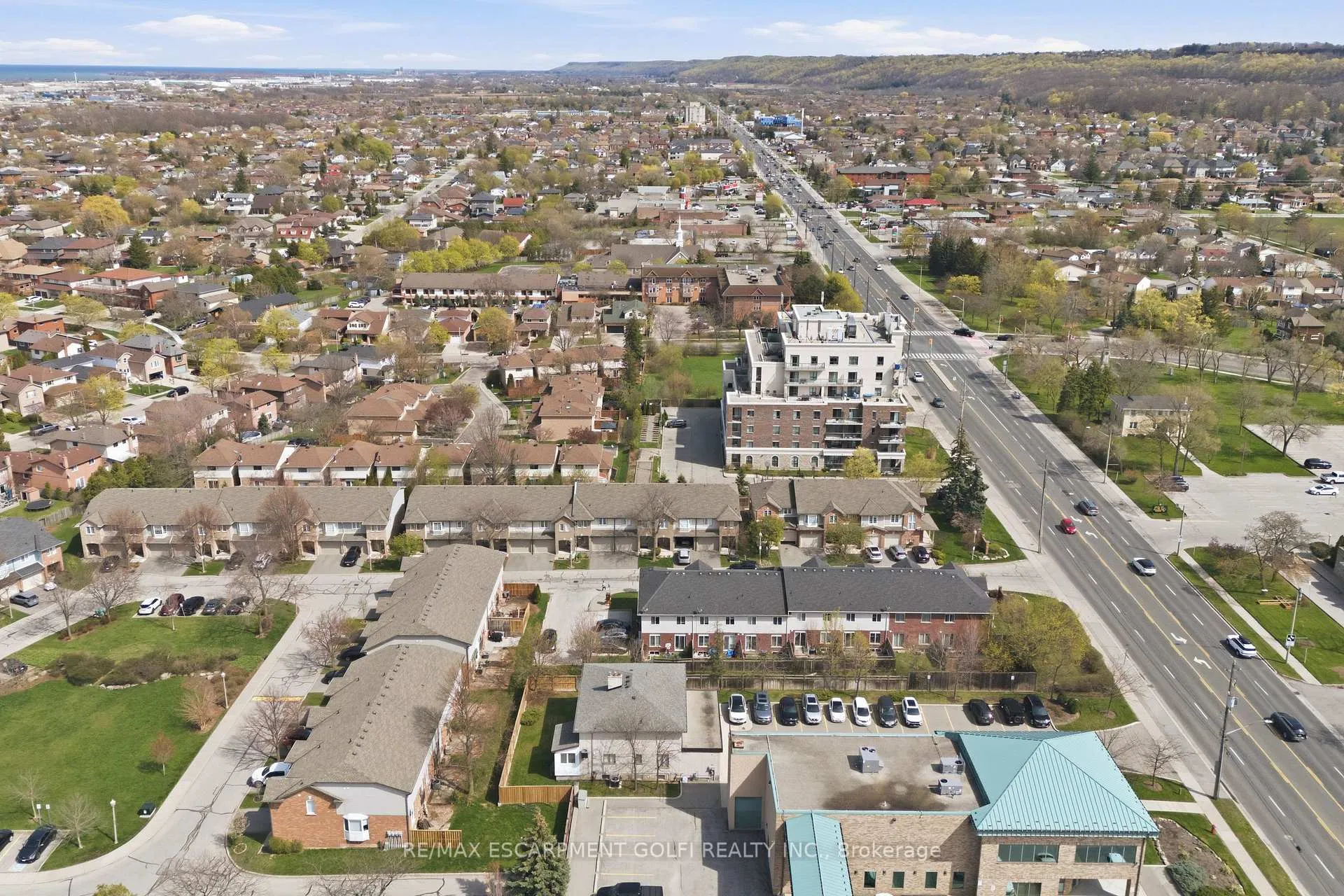 Photo 37 of Unit 7, 307 Highway 8, Hamilton, Stoney Creek — HOMEH