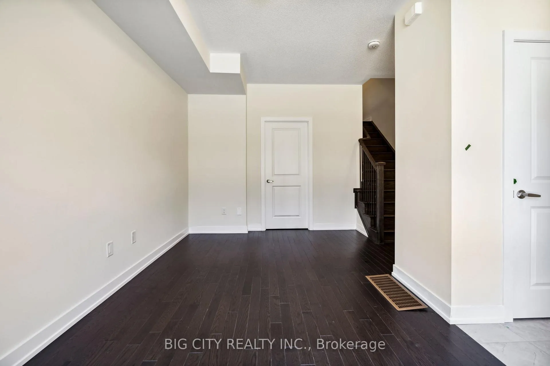 Photo 2 of 101 Stauffer Crescent, Markham, Cornell — HOMEH