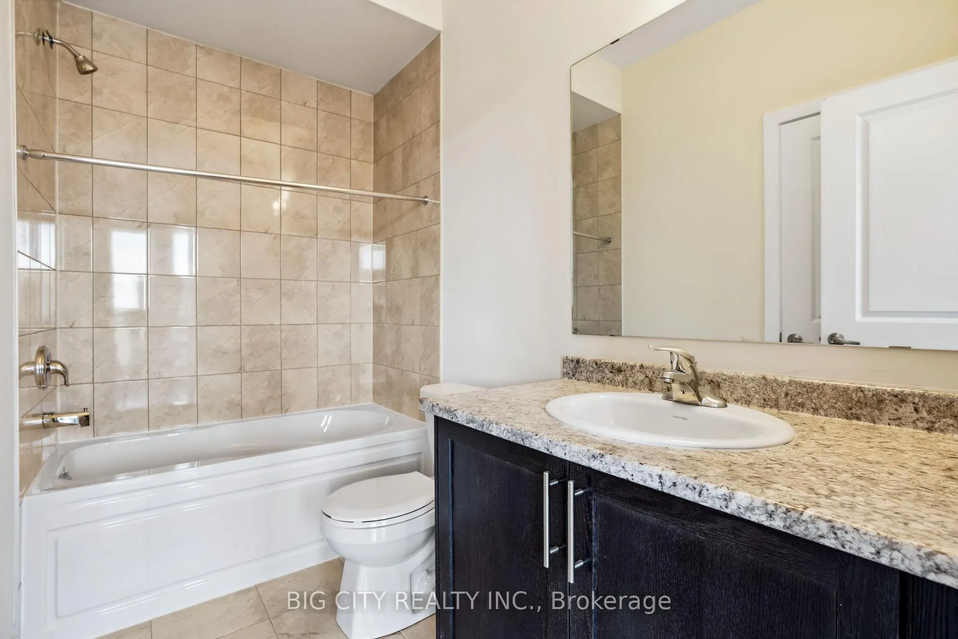 Photo 13 of 101 Stauffer Crescent, Markham, Cornell — HOMEH