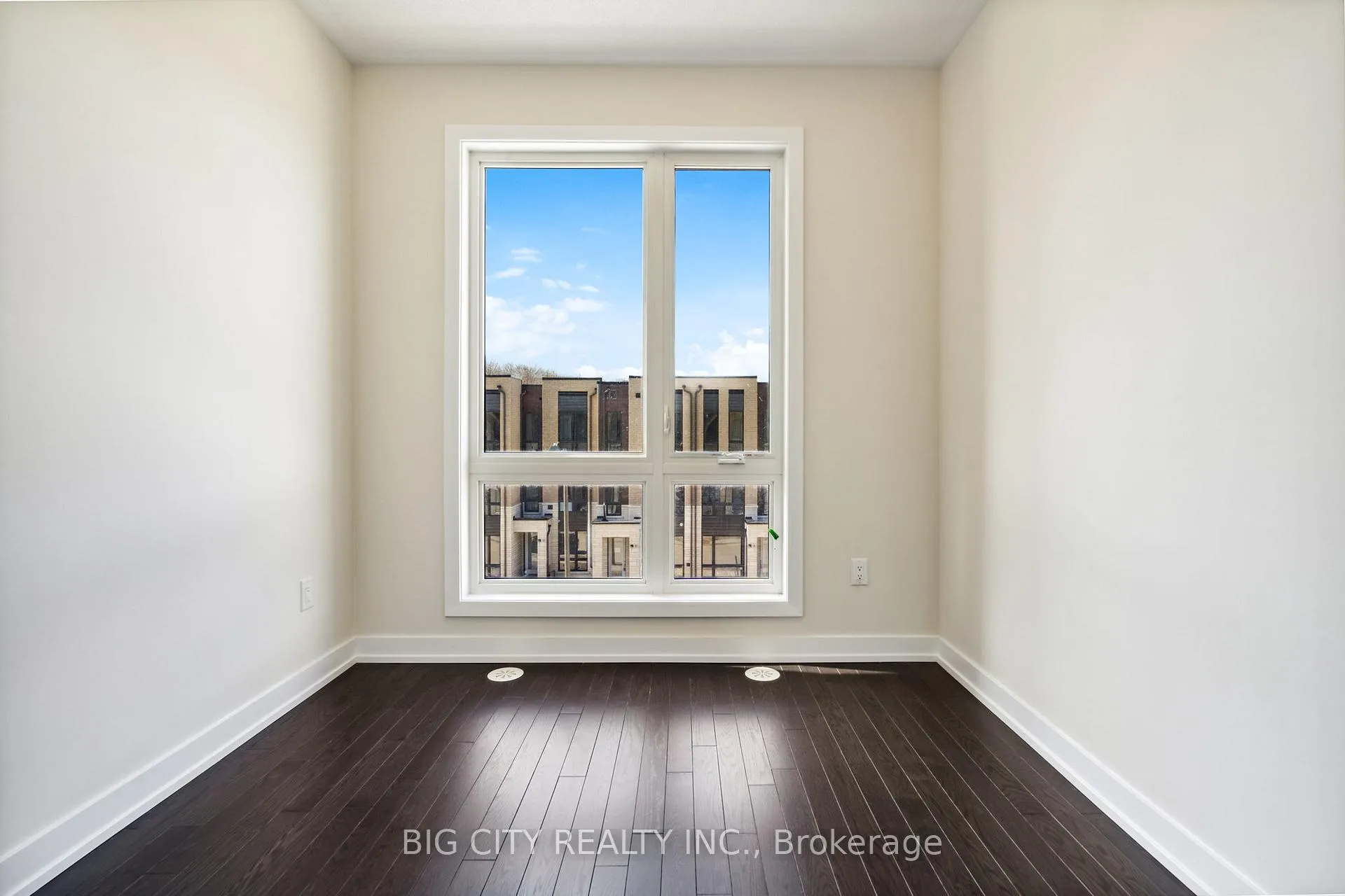 Photo 15 of 101 Stauffer Crescent, Markham, Cornell — HOMEH