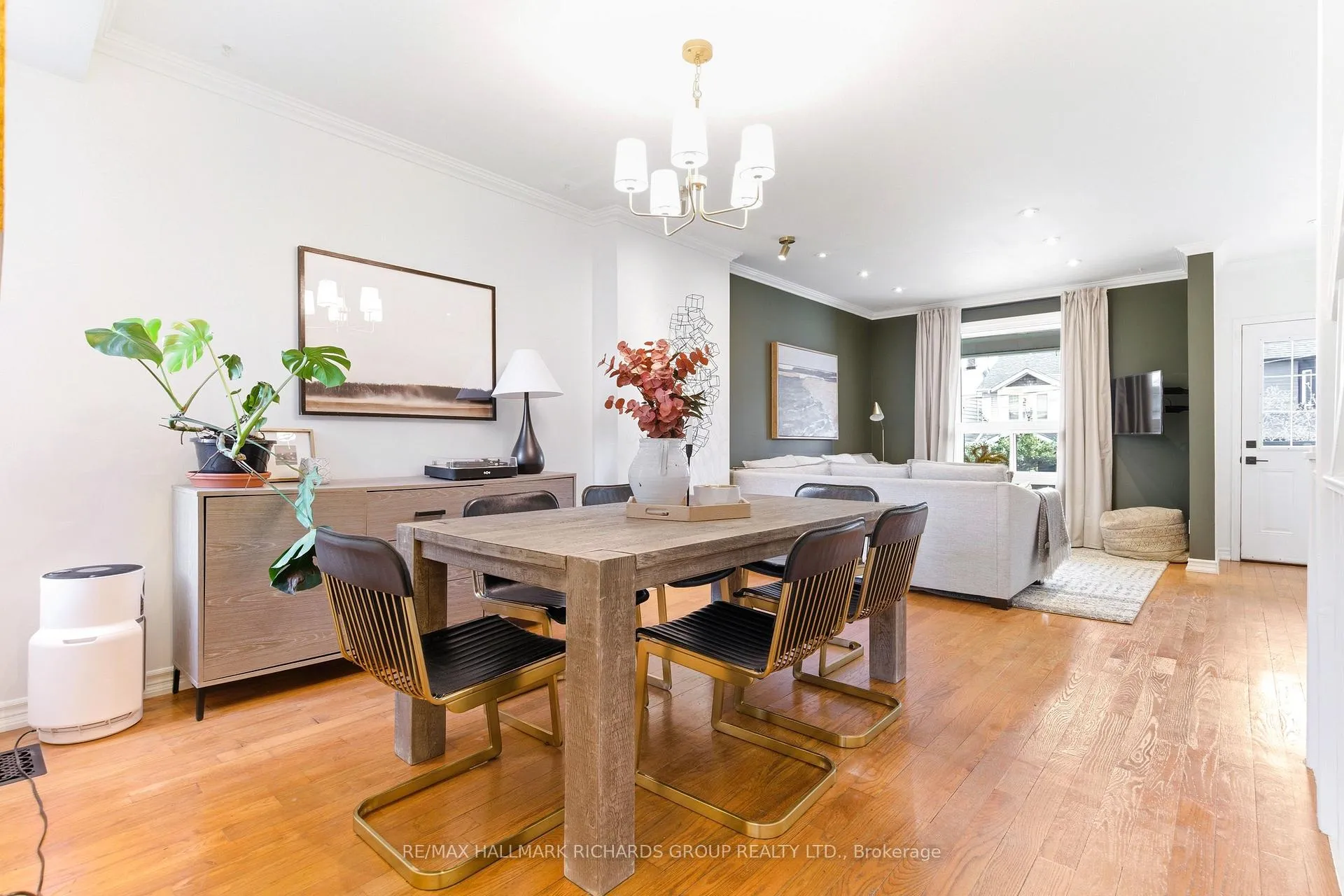 Photo 6 of 38 Burgess Avenue, Toronto, East End-Danforth — HOMEH