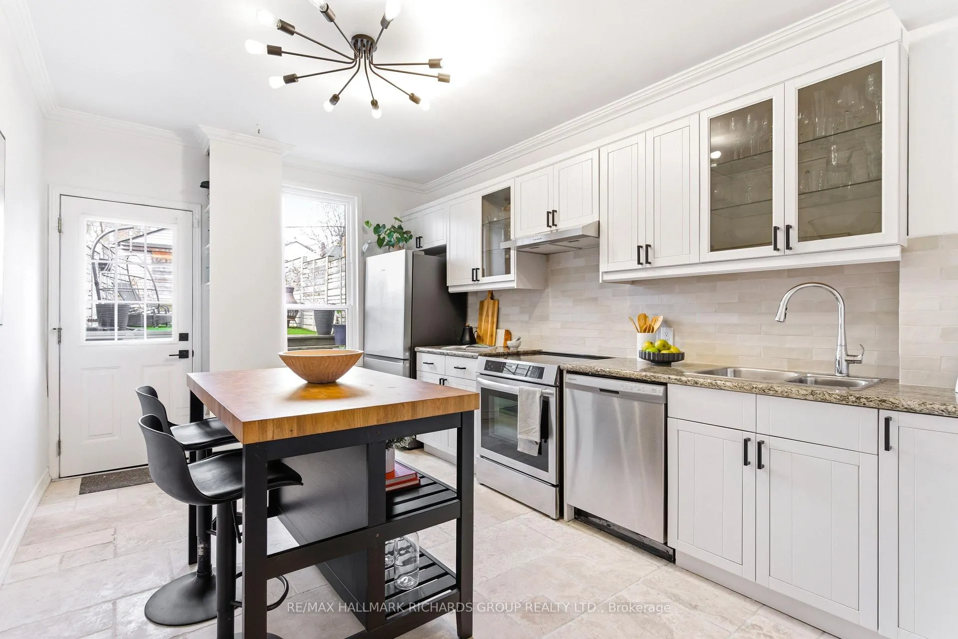Photo 7 of 38 Burgess Avenue, Toronto, East End-Danforth — HOMEH