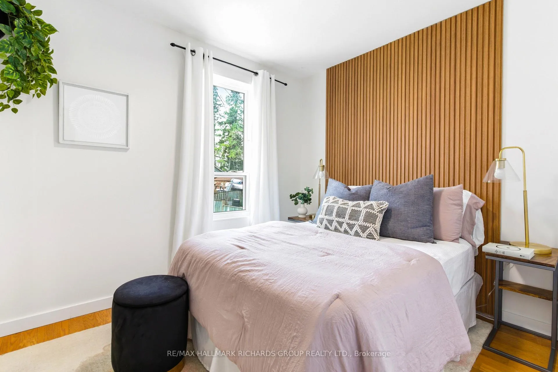 Photo 9 of 38 Burgess Avenue, Toronto, East End-Danforth — HOMEH