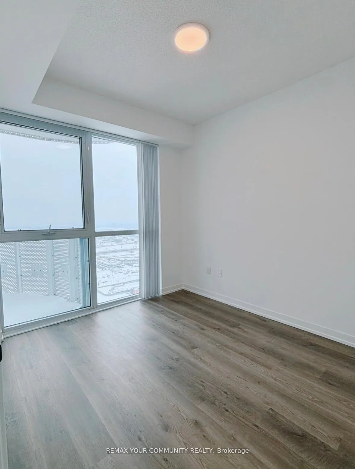Photo 8 of Unit 4211, 8 Interchange Way, Vaughan, Vaughan Corporate Centre — HOMEH