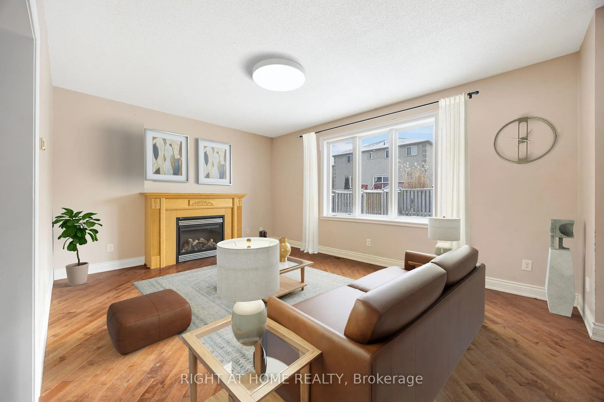 Photo 5 of 1215 Lowrie Street, Innisfil, Alcona — HOMEH