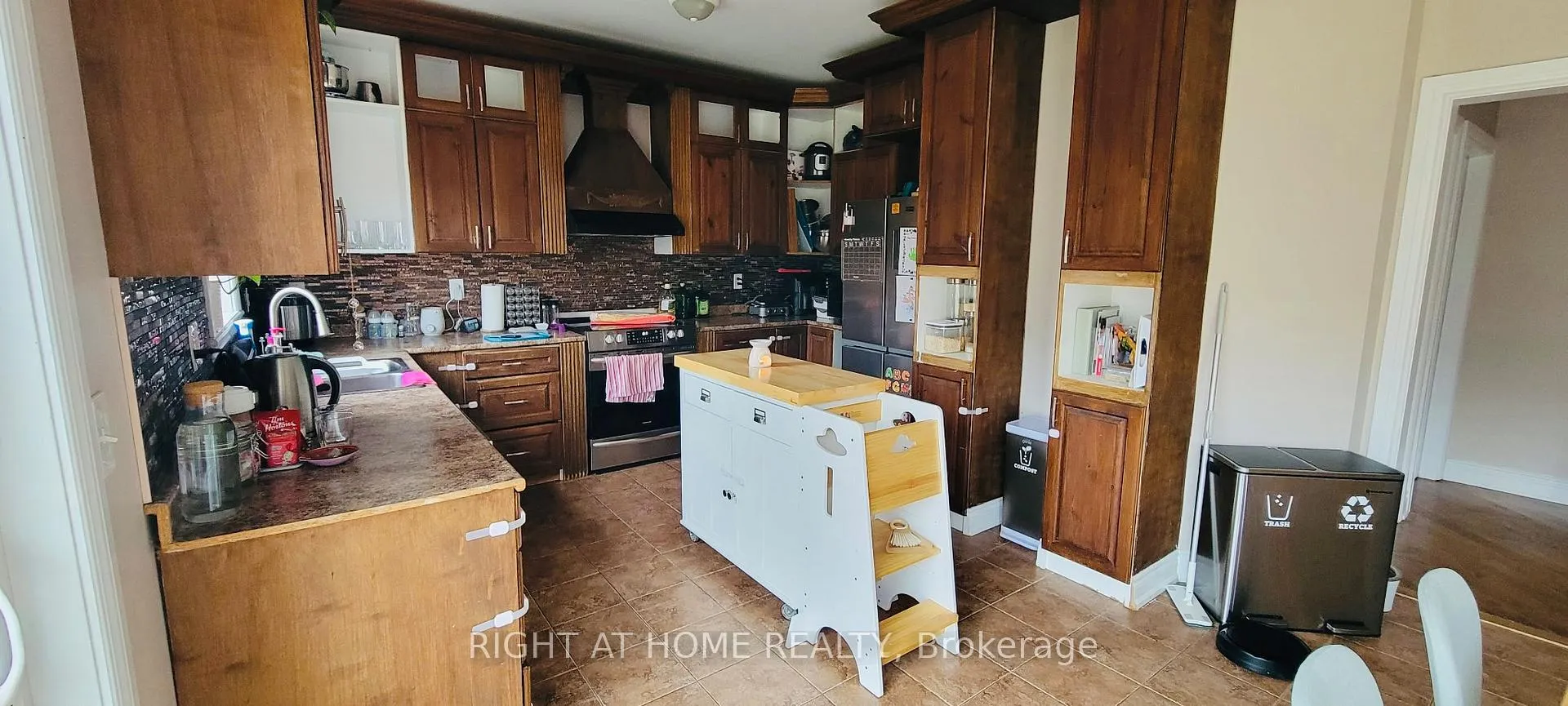 Photo 6 of 1215 Lowrie Street, Innisfil, Alcona — HOMEH