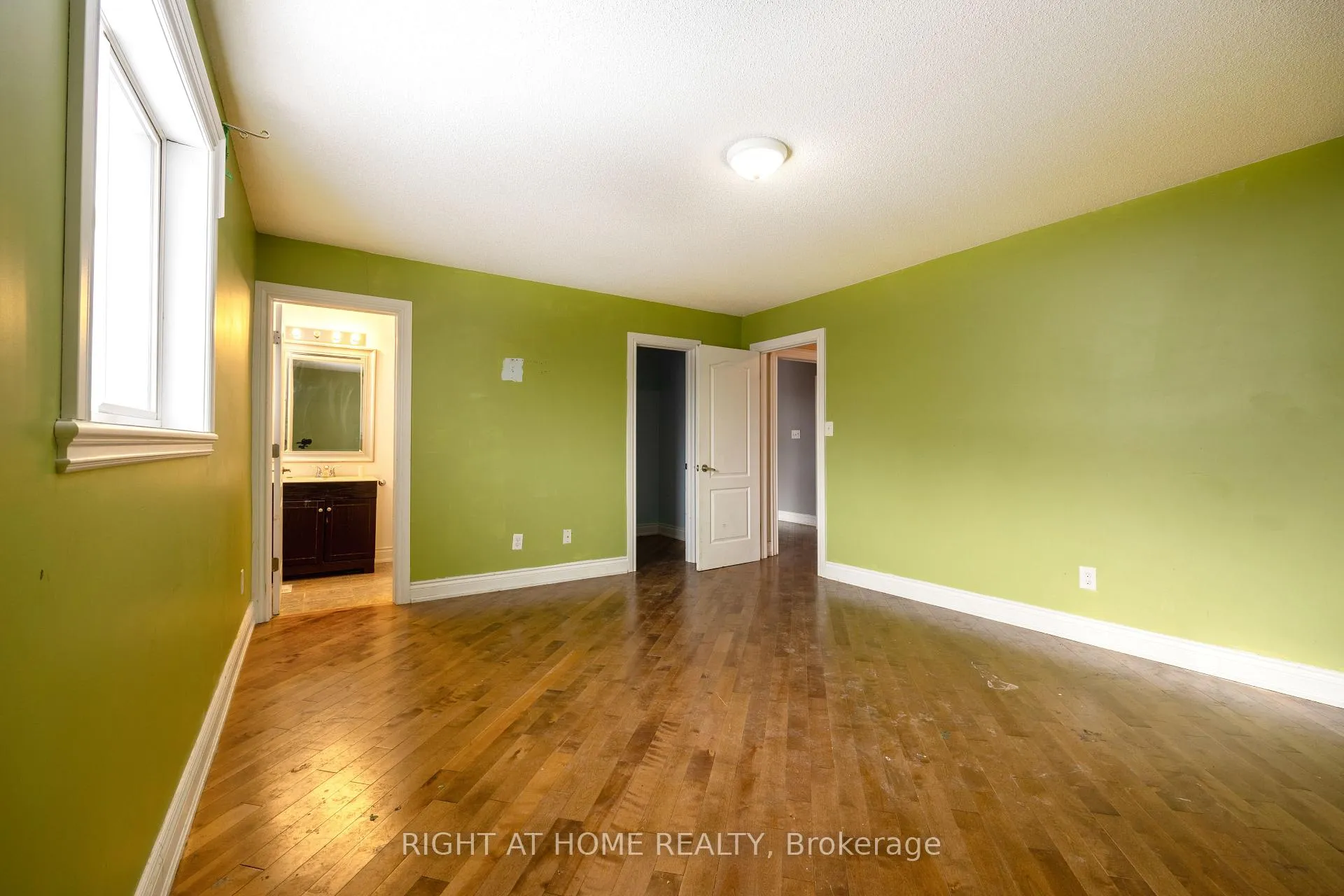 Photo 17 of 1215 Lowrie Street, Innisfil, Alcona — HOMEH