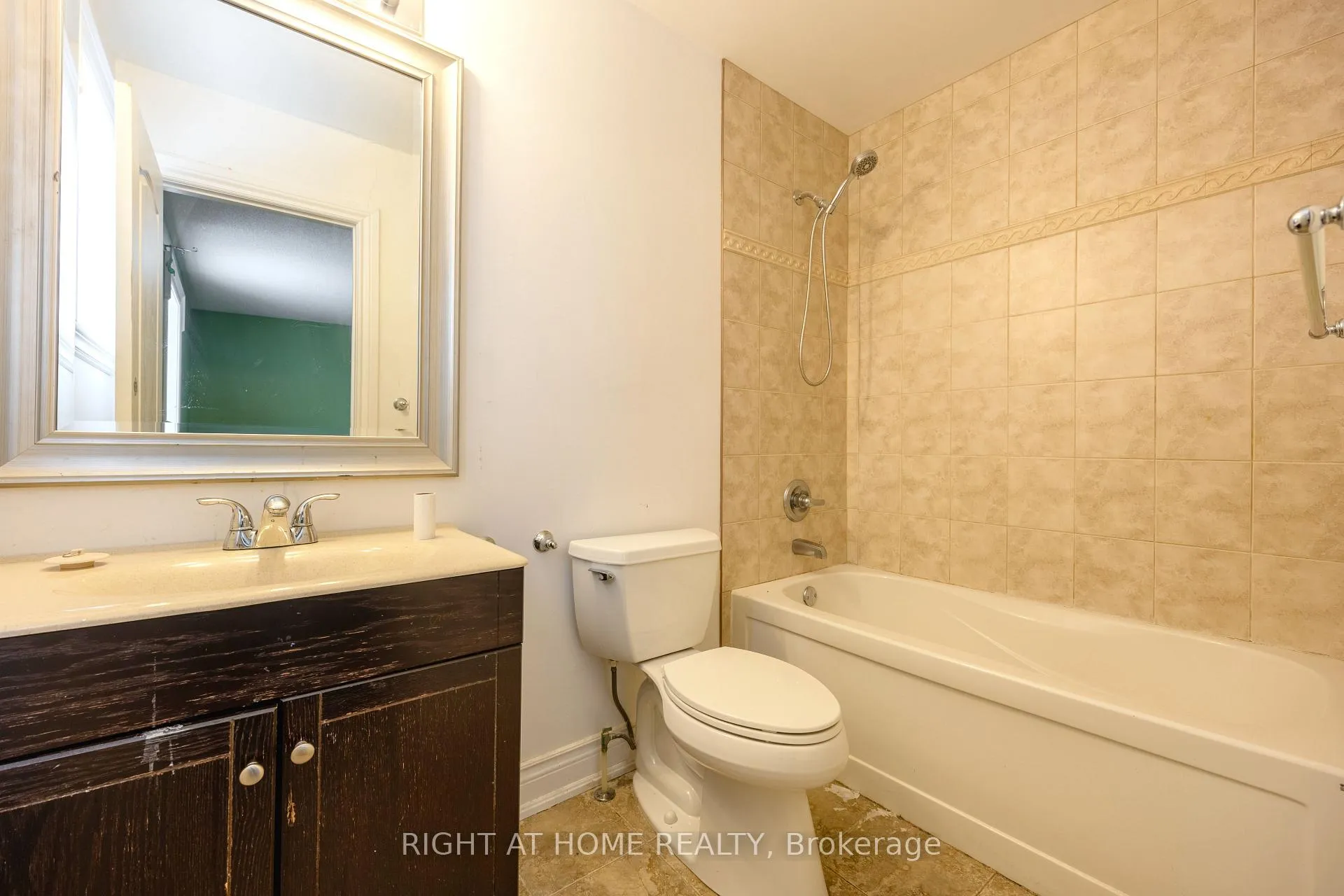 Photo 18 of 1215 Lowrie Street, Innisfil, Alcona — HOMEH