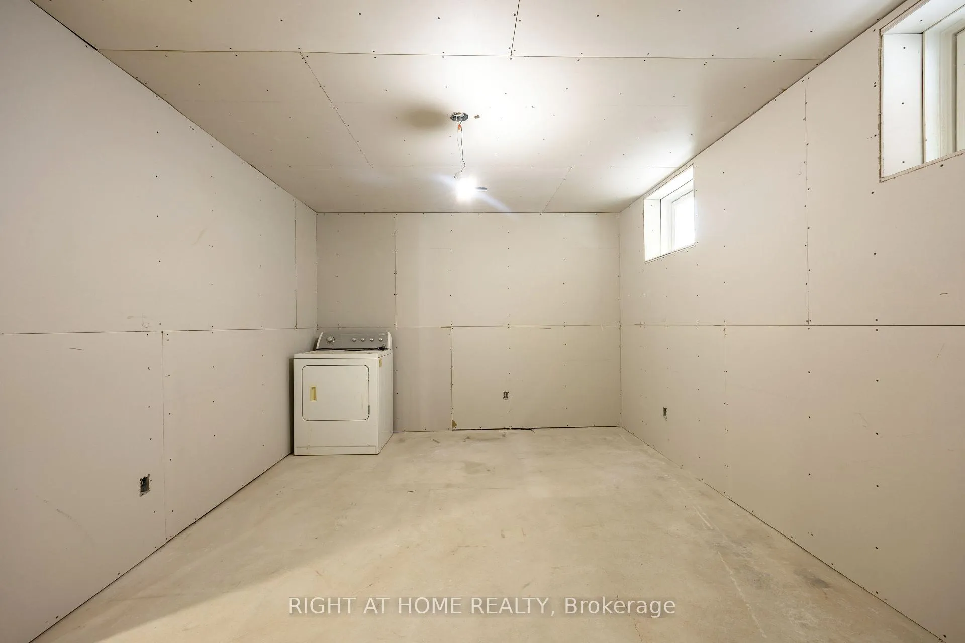 Photo 29 of 1215 Lowrie Street, Innisfil, Alcona — HOMEH