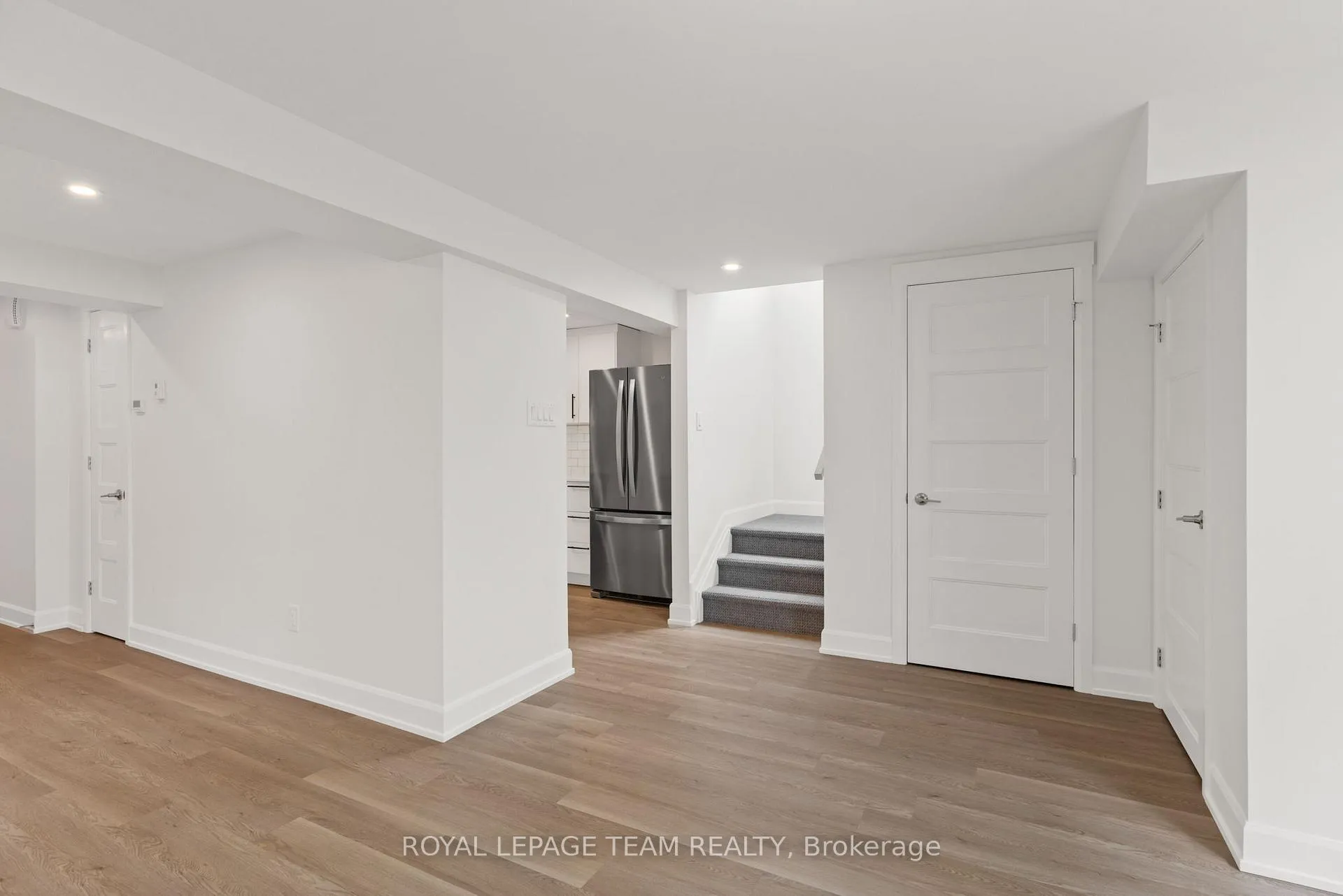 Photo 6 of Unit B, 636 Mutual Street, Ottawa, Castle Heights/Rideau High — HOMEH