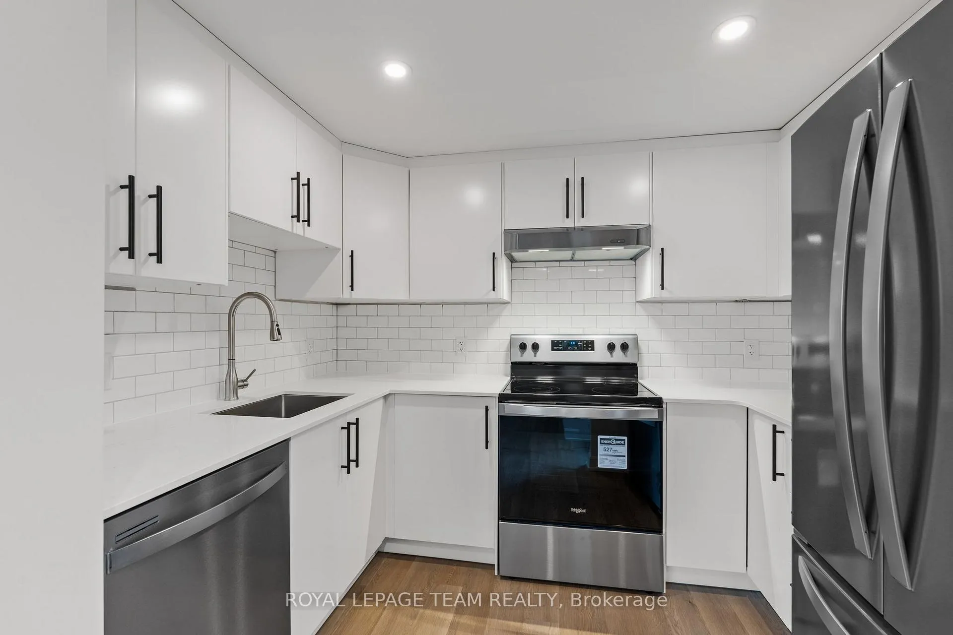 Photo 15 of Unit B, 636 Mutual Street, Ottawa, Castle Heights/Rideau High — HOMEH