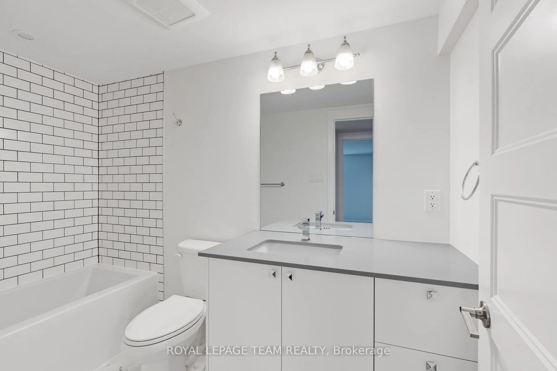 Photo 24 of Unit B, 636 Mutual Street, Ottawa, Castle Heights/Rideau High — HOMEH