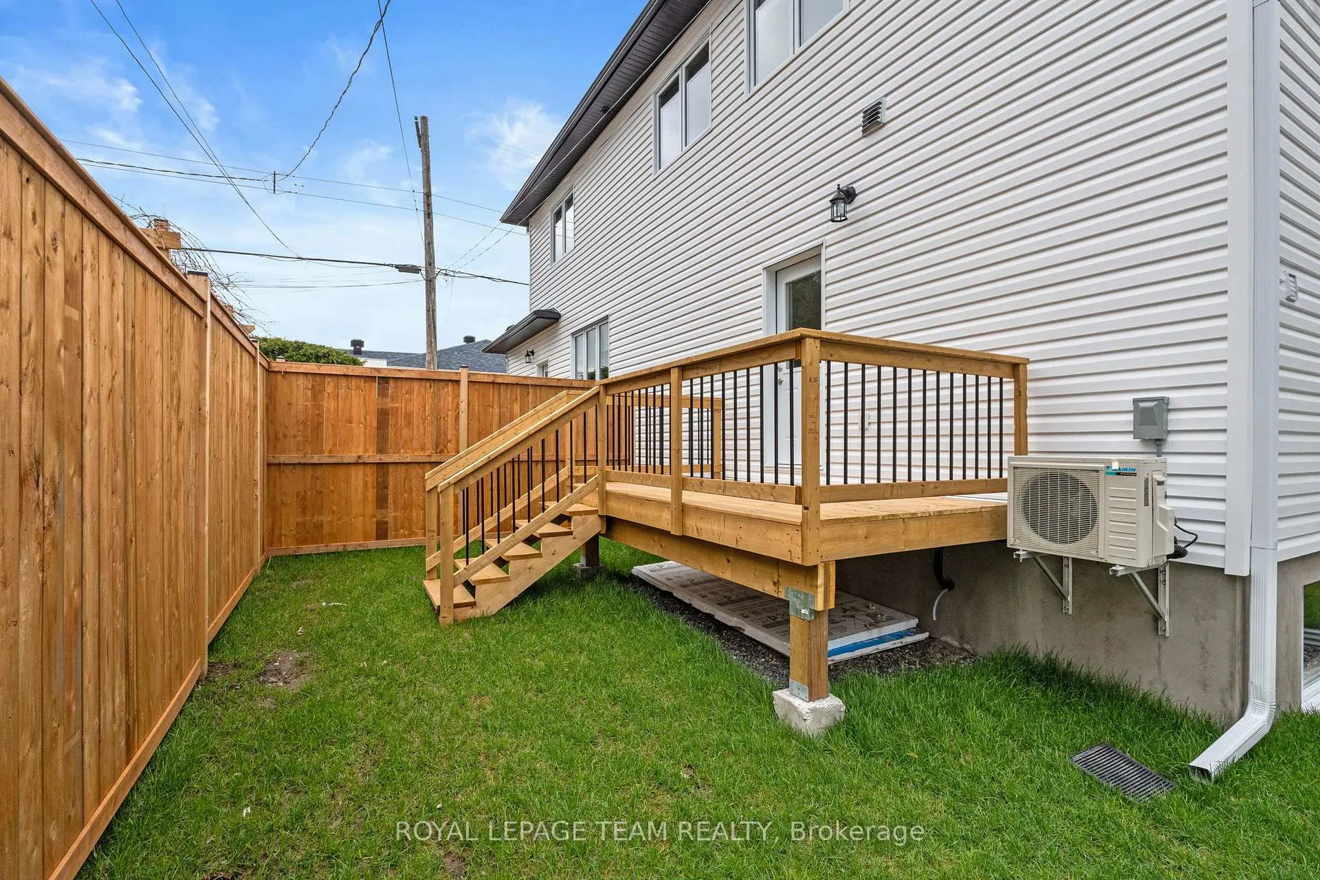 Photo 26 of Unit B, 636 Mutual Street, Ottawa, Castle Heights/Rideau High — HOMEH