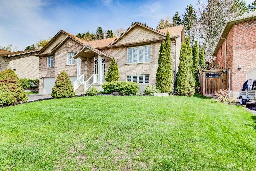 Photo 3 of 219 Mitchell Street, North Dumfries — HOMEH