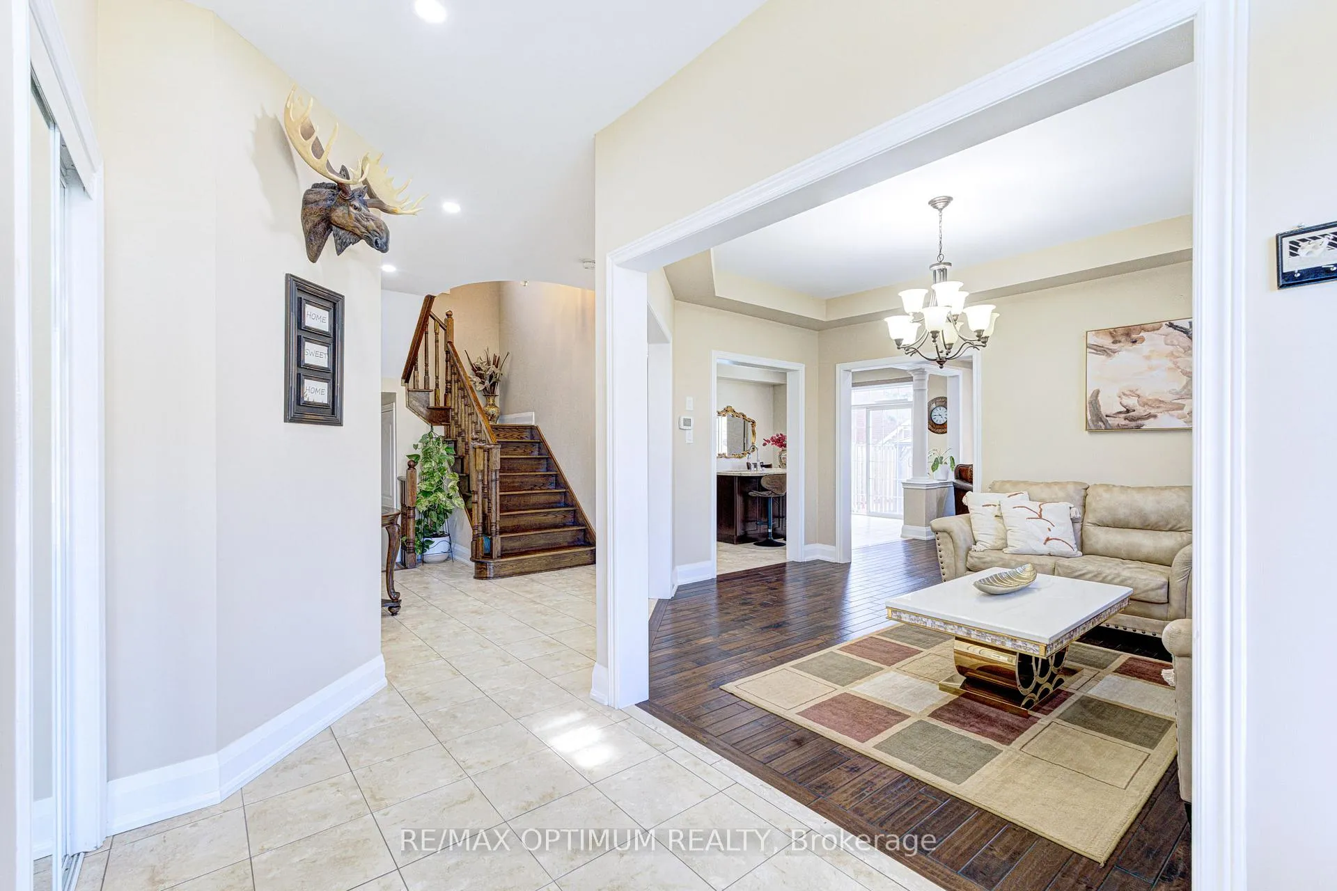 Photo 5 of 169 Barber Drive, Halton Hills, Georgetown — HOMEH
