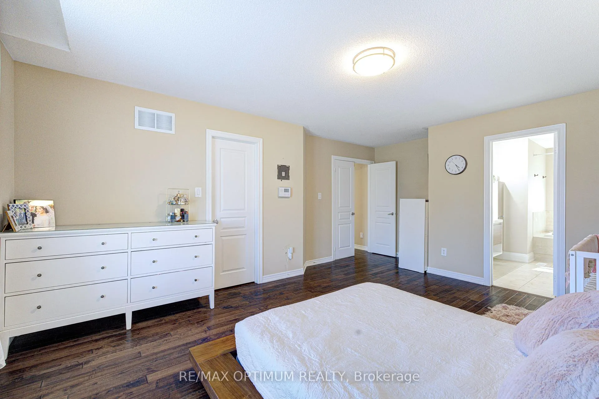 Photo 24 of 169 Barber Drive, Halton Hills, Georgetown — HOMEH