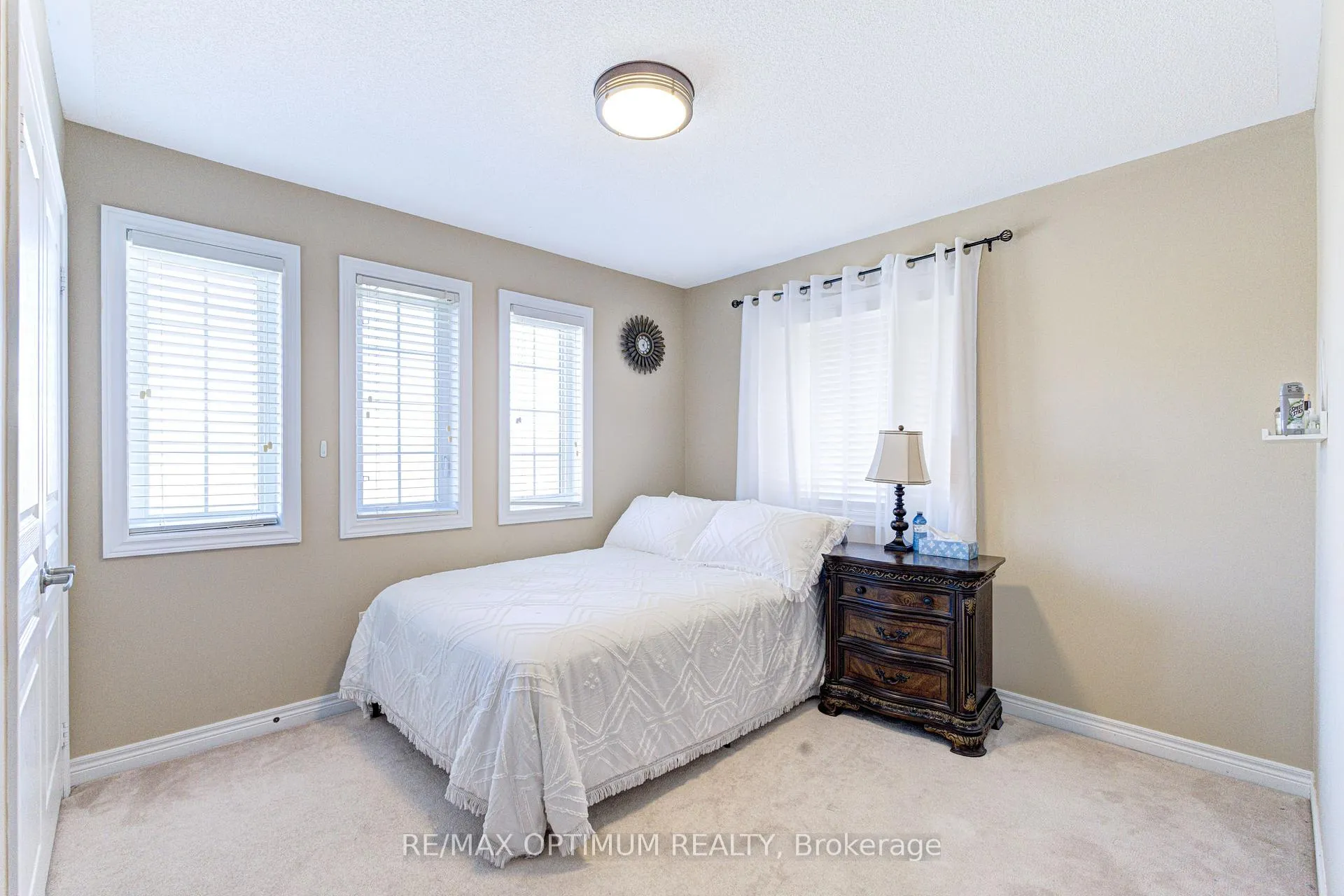 Photo 33 of 169 Barber Drive, Halton Hills, Georgetown — HOMEH