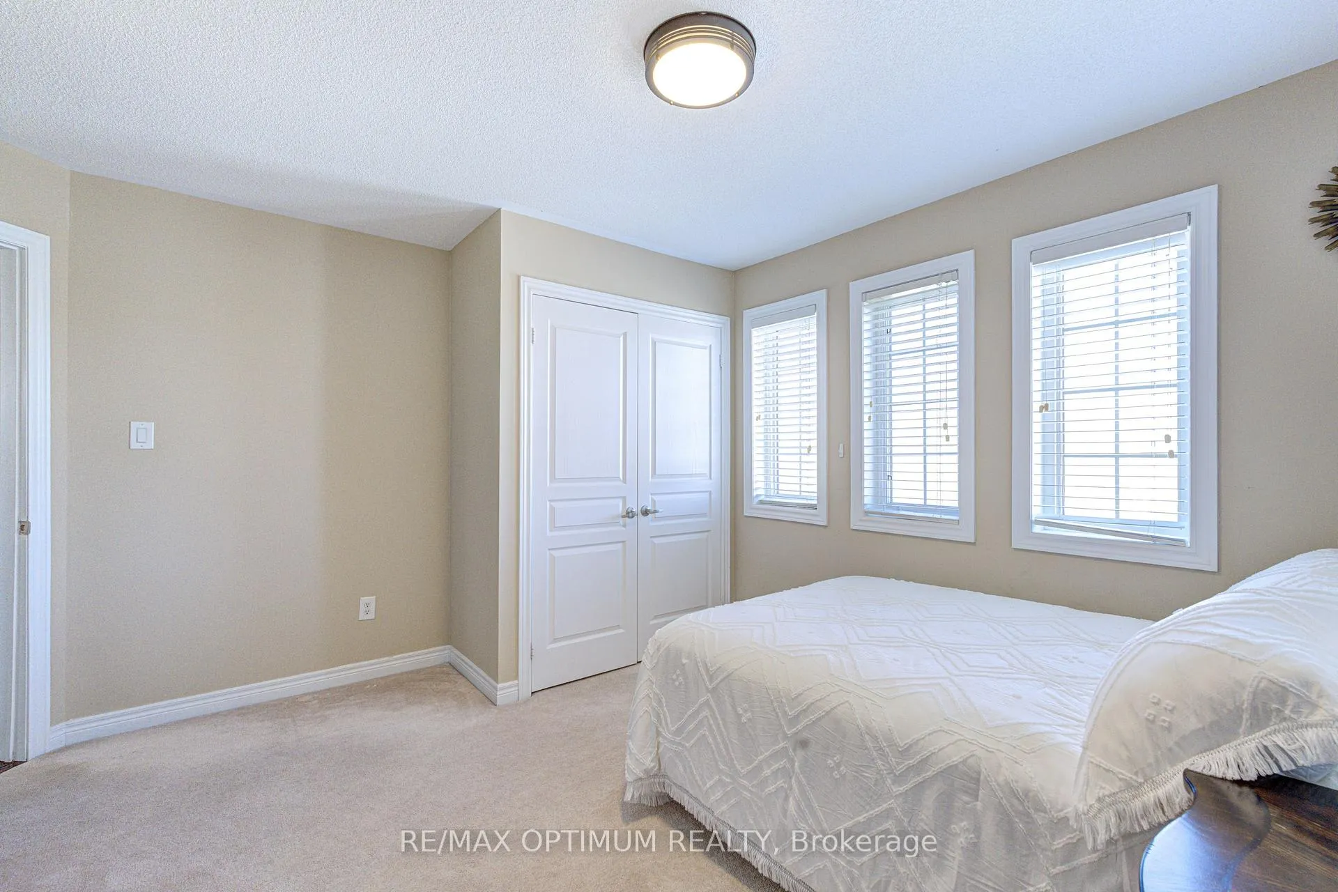Photo 34 of 169 Barber Drive, Halton Hills, Georgetown — HOMEH