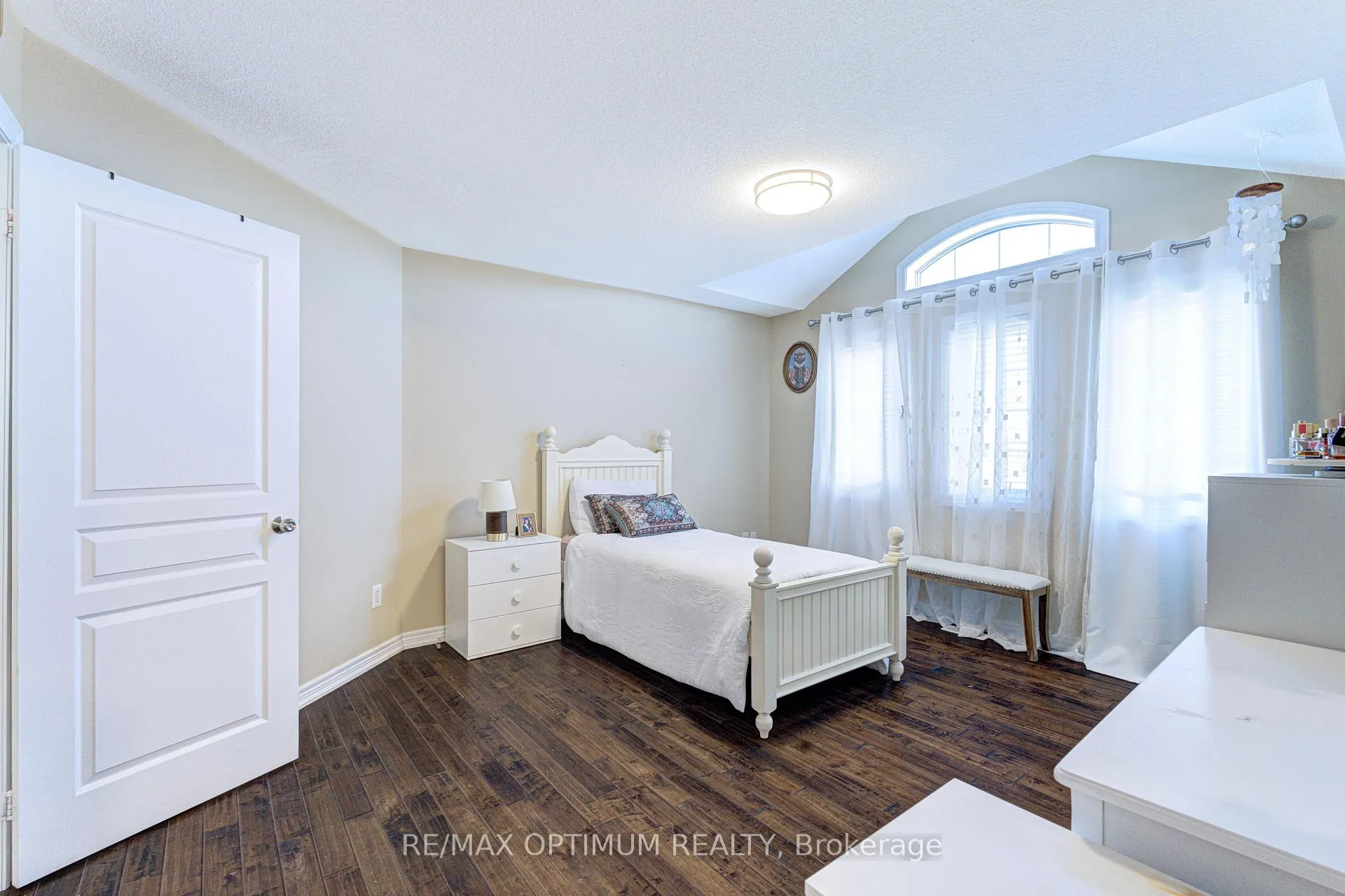 Photo 36 of 169 Barber Drive, Halton Hills, Georgetown — HOMEH