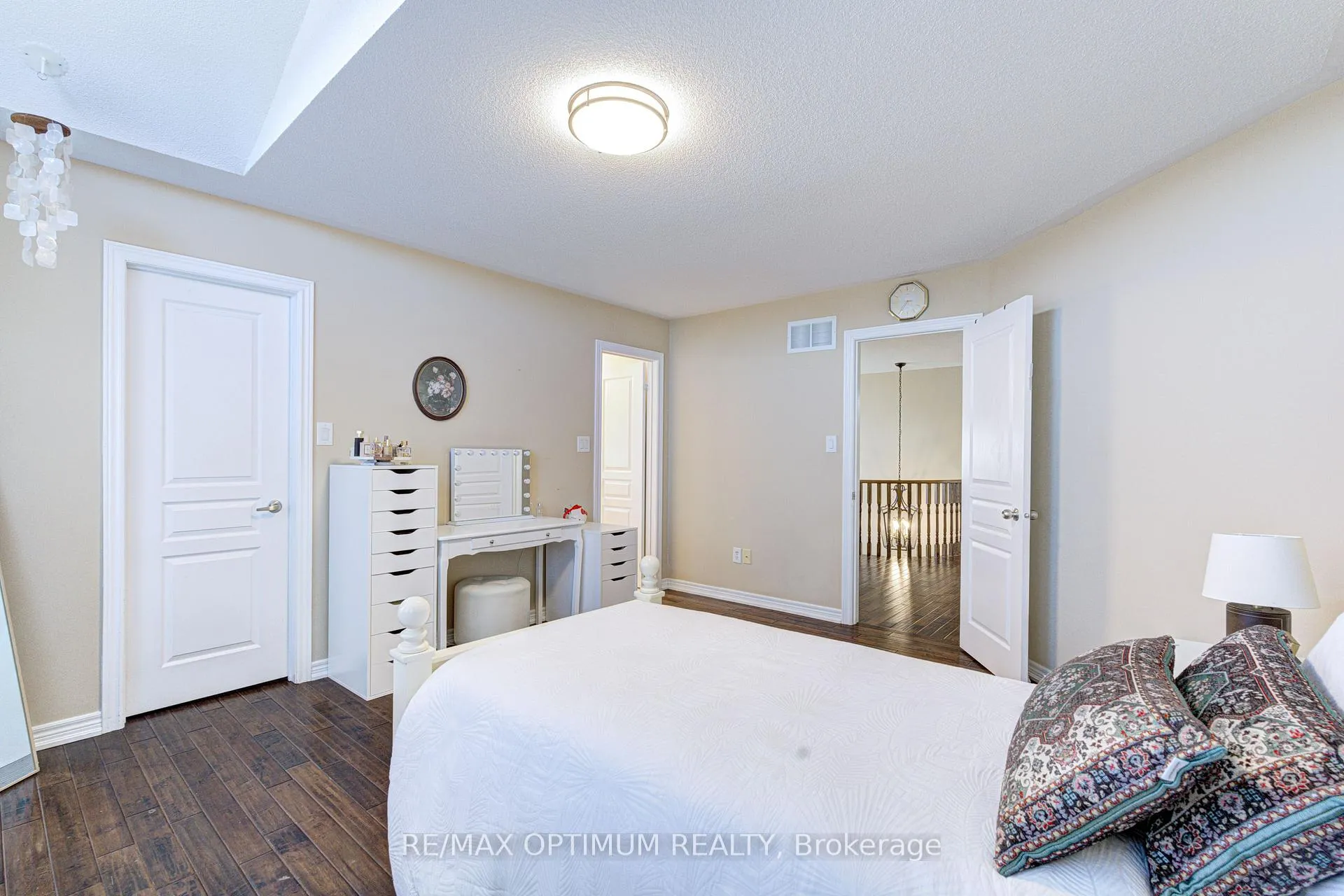 Photo 37 of 169 Barber Drive, Halton Hills, Georgetown — HOMEH