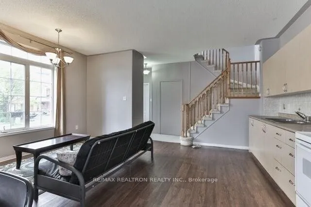 Photo 6 of 20 Forest Run Boulevard, Vaughan, Patterson — HOMEH