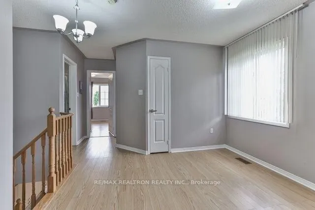 Photo 7 of 20 Forest Run Boulevard, Vaughan, Patterson — HOMEH
