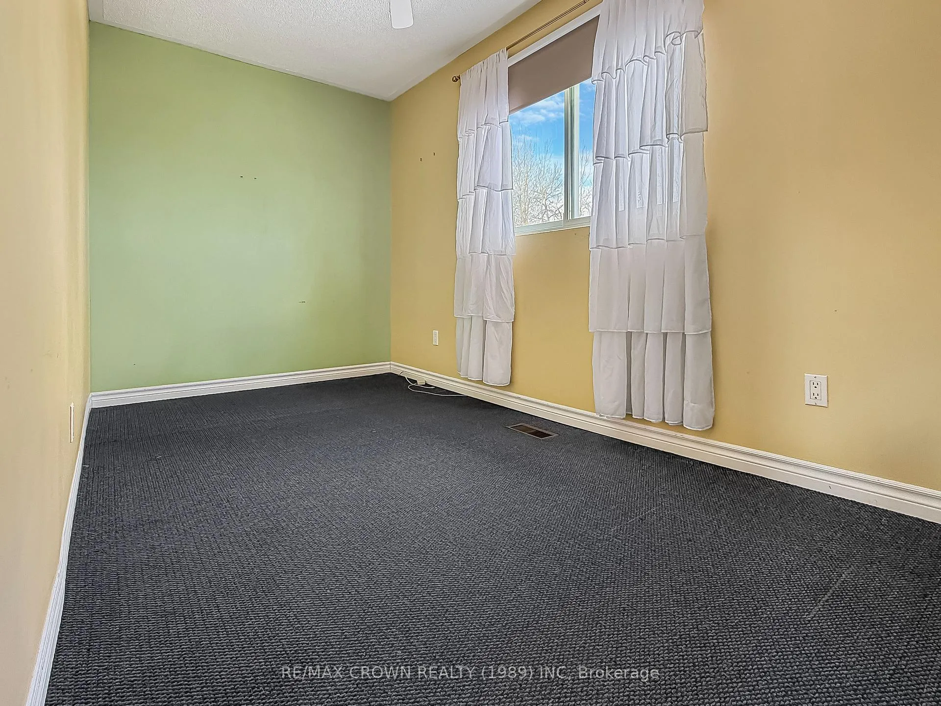 Photo 26 of 91 Third Avenue, Hornepayne, West — HOMEH