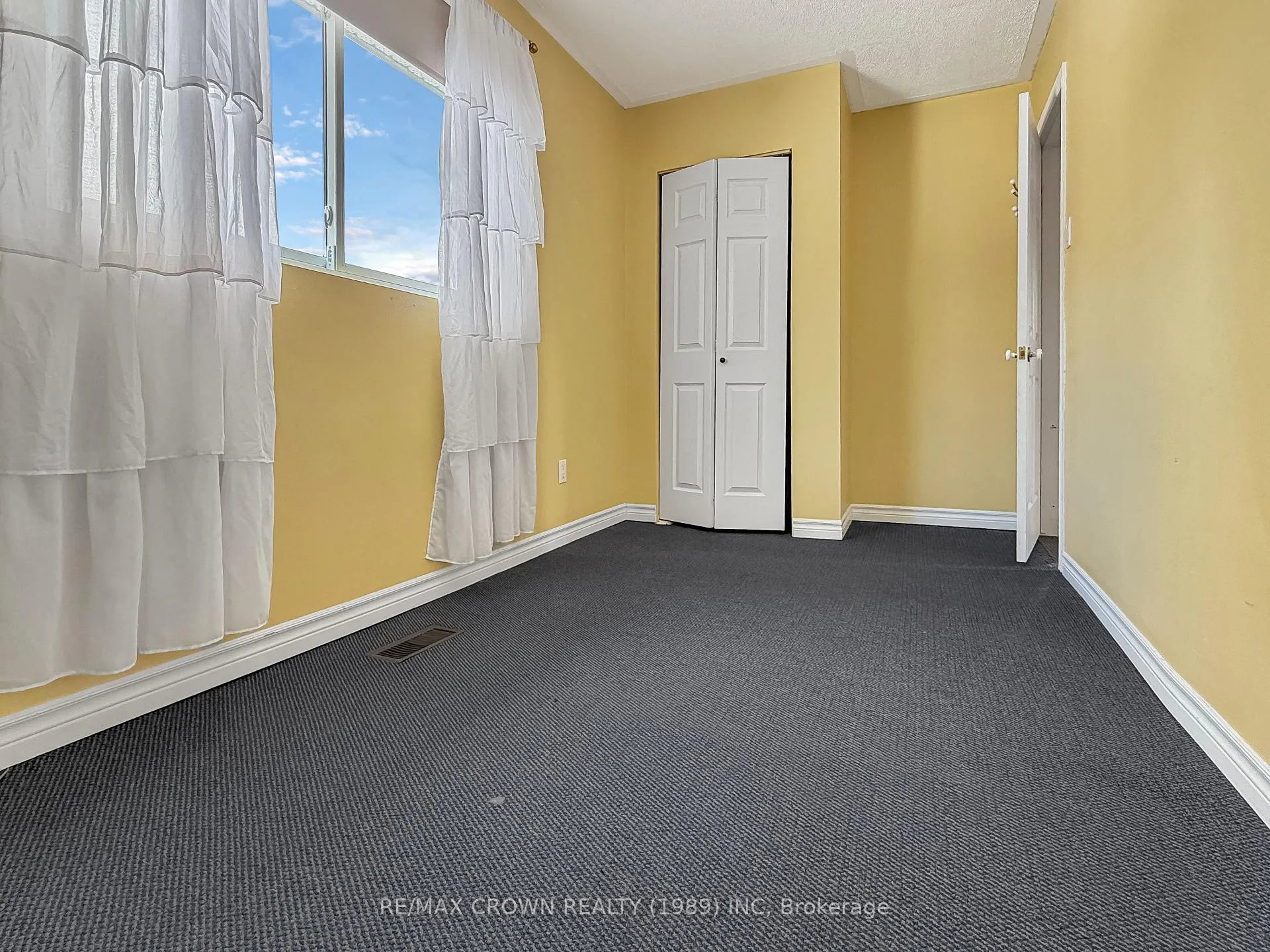 Photo 27 of 91 Third Avenue, Hornepayne, West — HOMEH