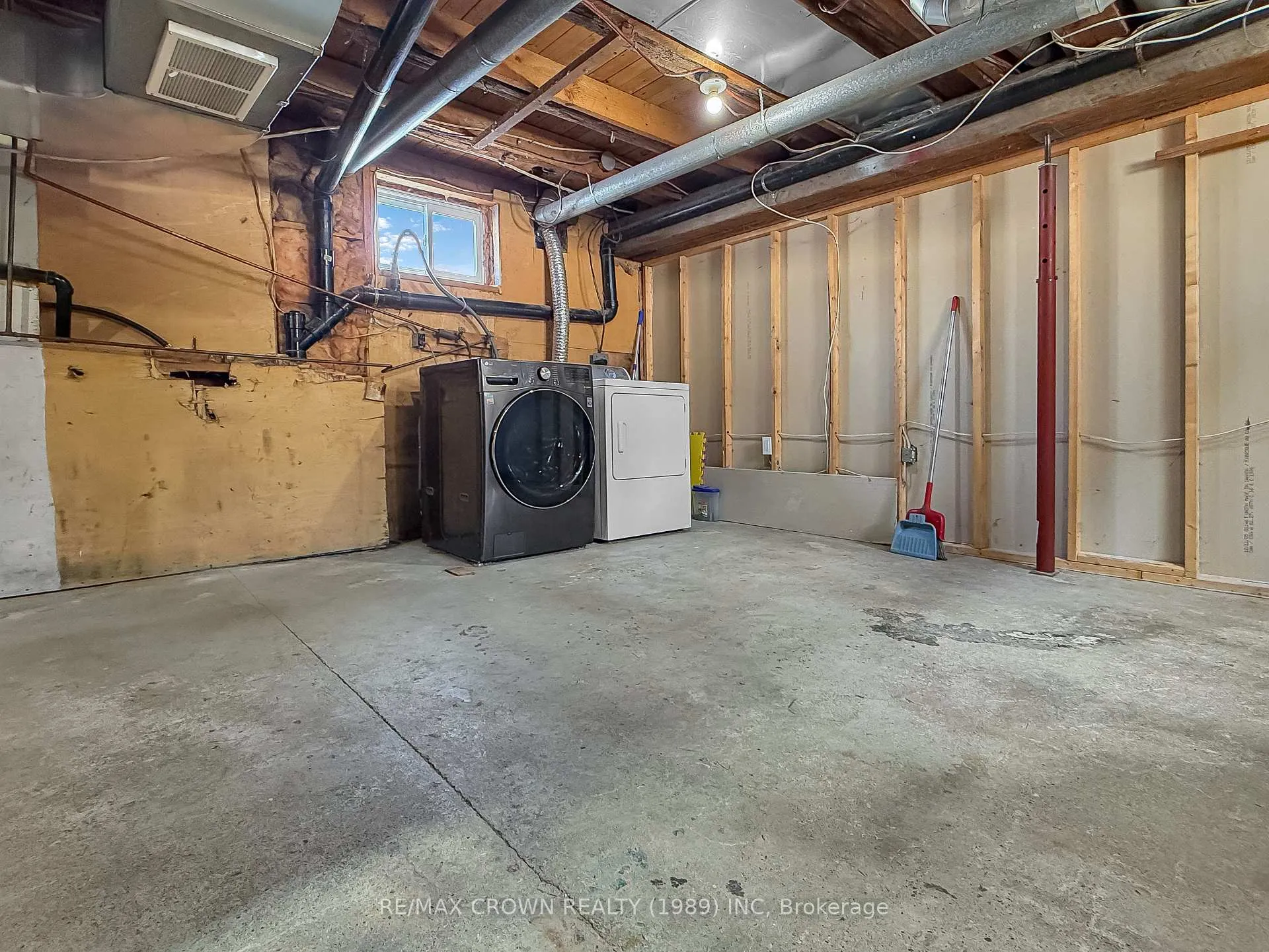 Photo 31 of 91 Third Avenue, Hornepayne, West — HOMEH