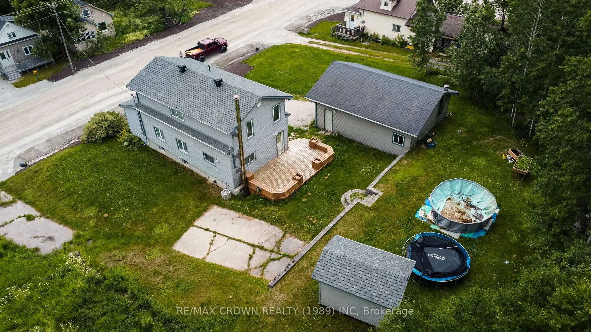 Photo 4 of 91 Third Avenue, Hornepayne, West — HOMEH