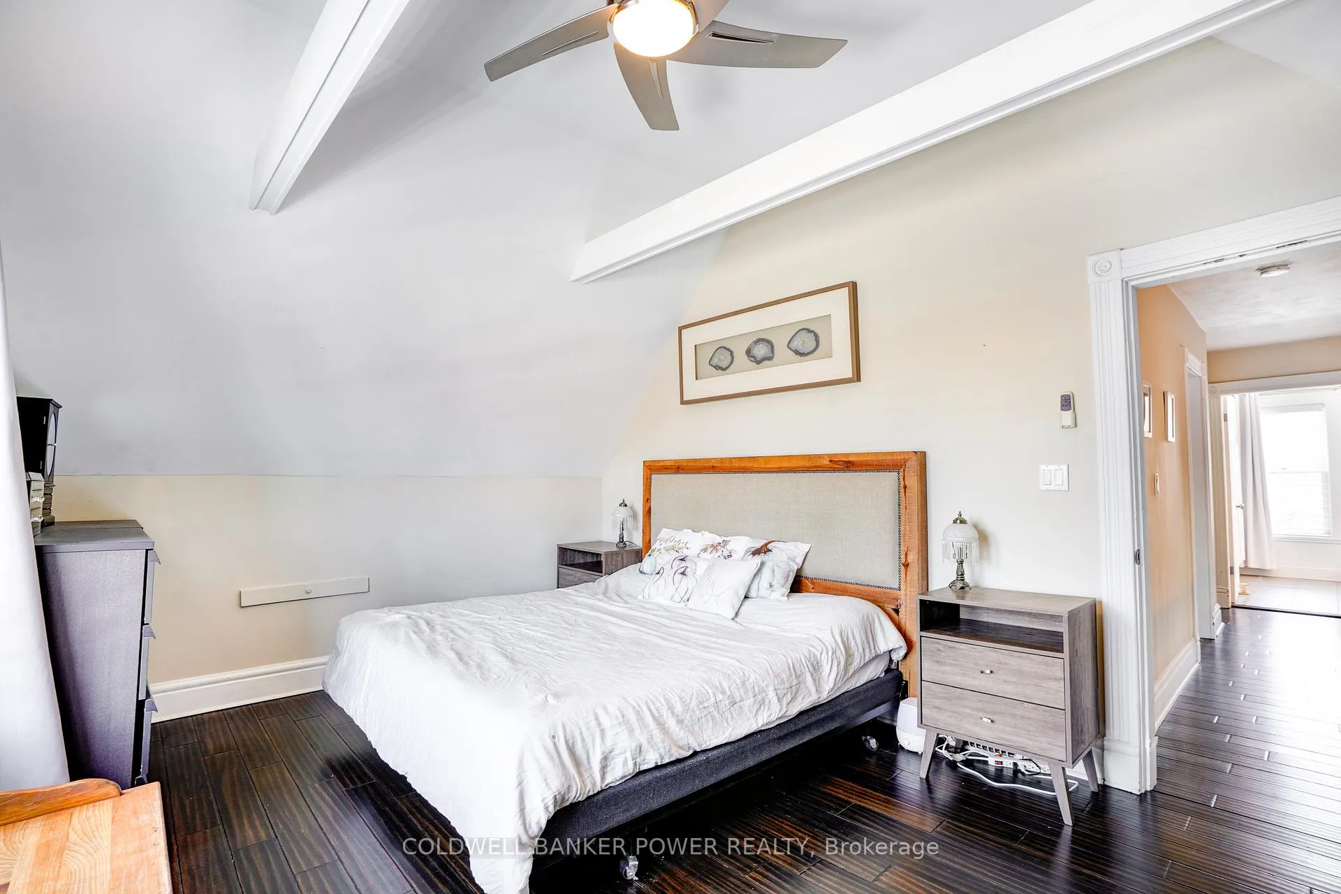 Photo 22 of 357 Wortley Road, London, South G — HOMEH