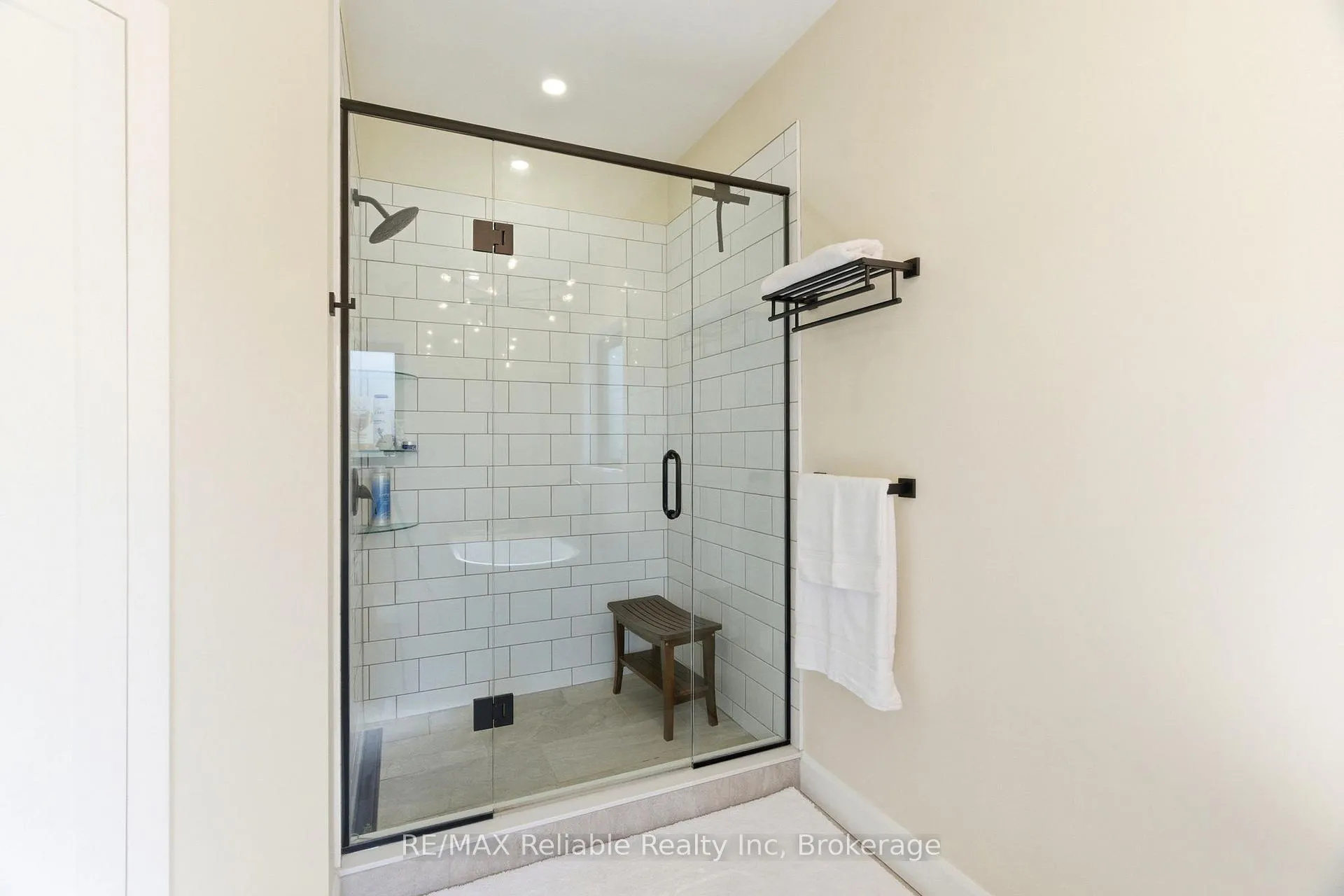 Photo 27 of 69 Ransford Street, Central Huron, Clinton — HOMEH