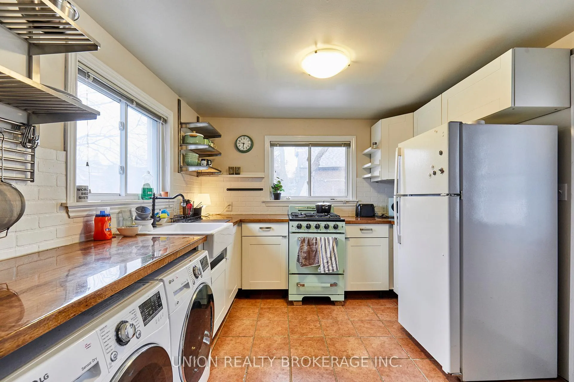 Photo 11 of 92 Dixon Avenue, Toronto, The Beaches — HOMEH