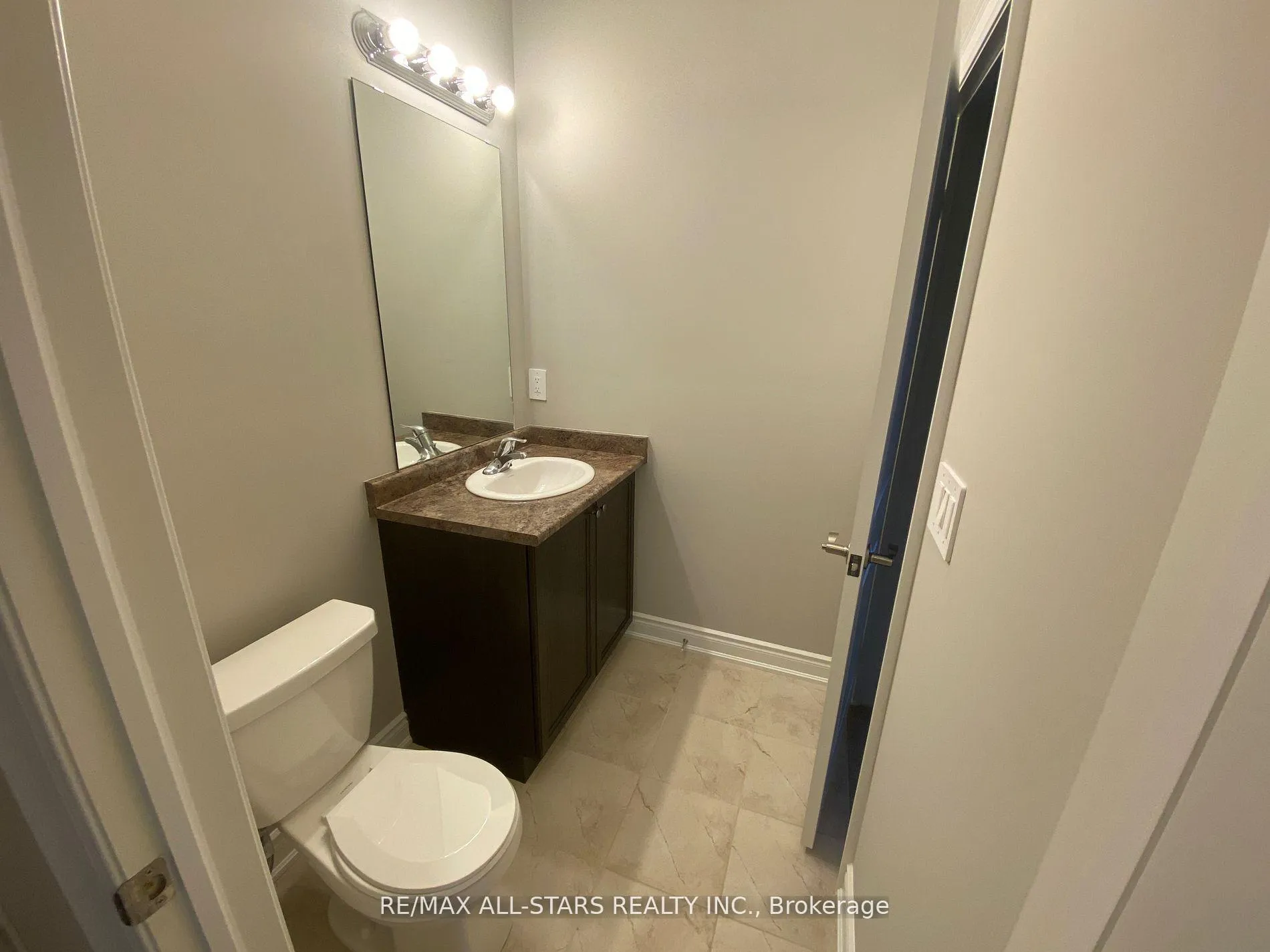 Photo 12 of 38 Shelson Place, Georgina, Sutton & Jackson's Point — HOMEH