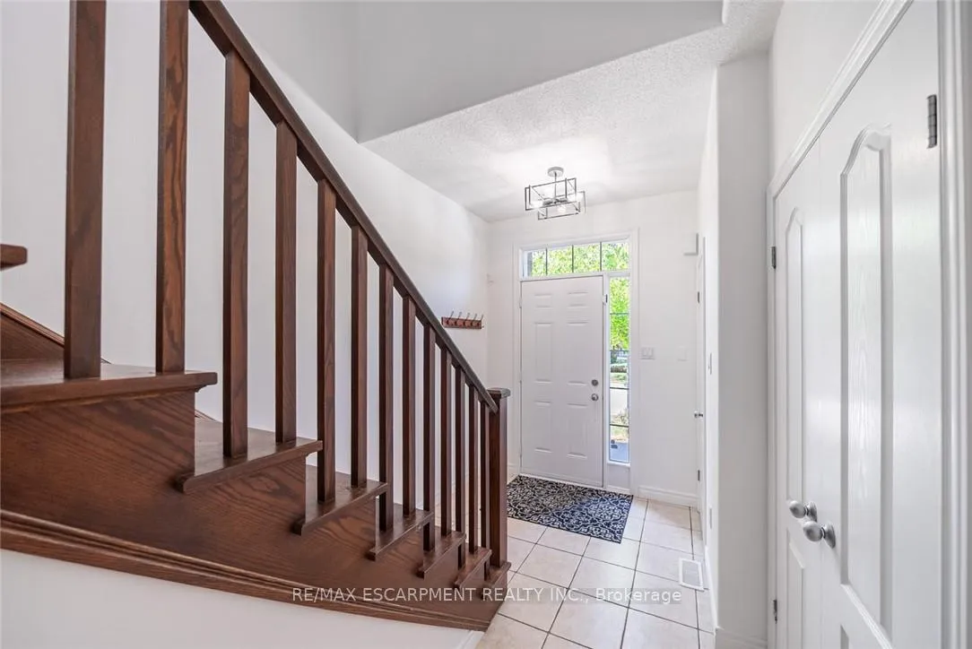 Photo 6 of Unit 4, 10 Liddycoat Lane, Hamilton, Ancaster — HOMEH