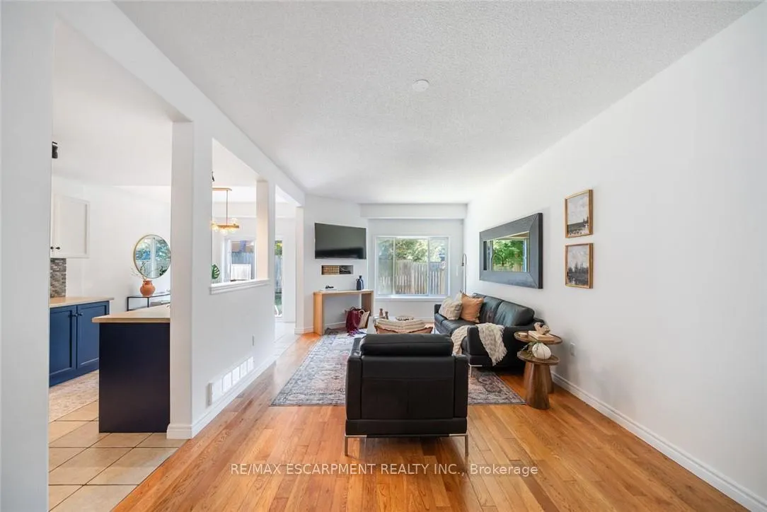 Photo 9 of Unit 4, 10 Liddycoat Lane, Hamilton, Ancaster — HOMEH