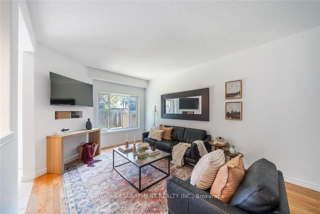 Photo 11 of Unit 4, 10 Liddycoat Lane, Hamilton, Ancaster — HOMEH