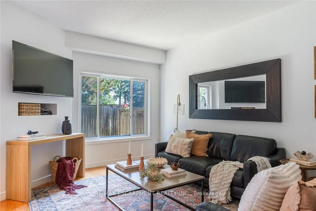 Photo 14 of Unit 4, 10 Liddycoat Lane, Hamilton, Ancaster — HOMEH