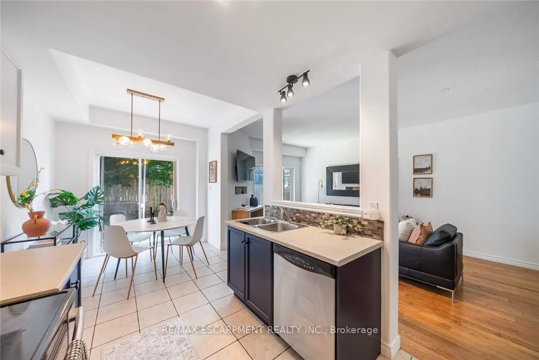 Photo 19 of Unit 4, 10 Liddycoat Lane, Hamilton, Ancaster — HOMEH