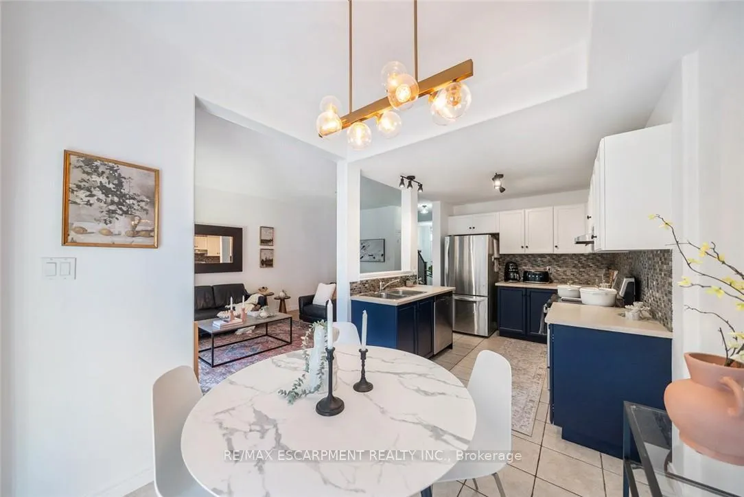 Photo 21 of Unit 4, 10 Liddycoat Lane, Hamilton, Ancaster — HOMEH