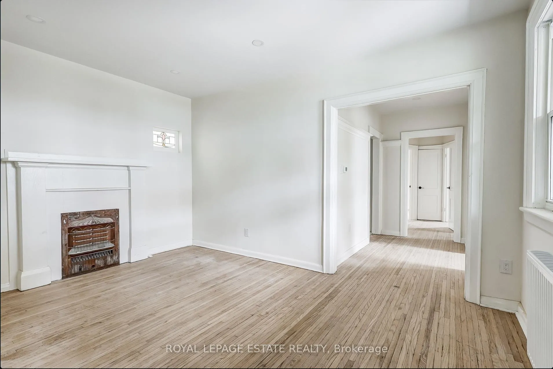 Photo 7 of 44 Wineva Avenue, Toronto, The Beaches — HOMEH
